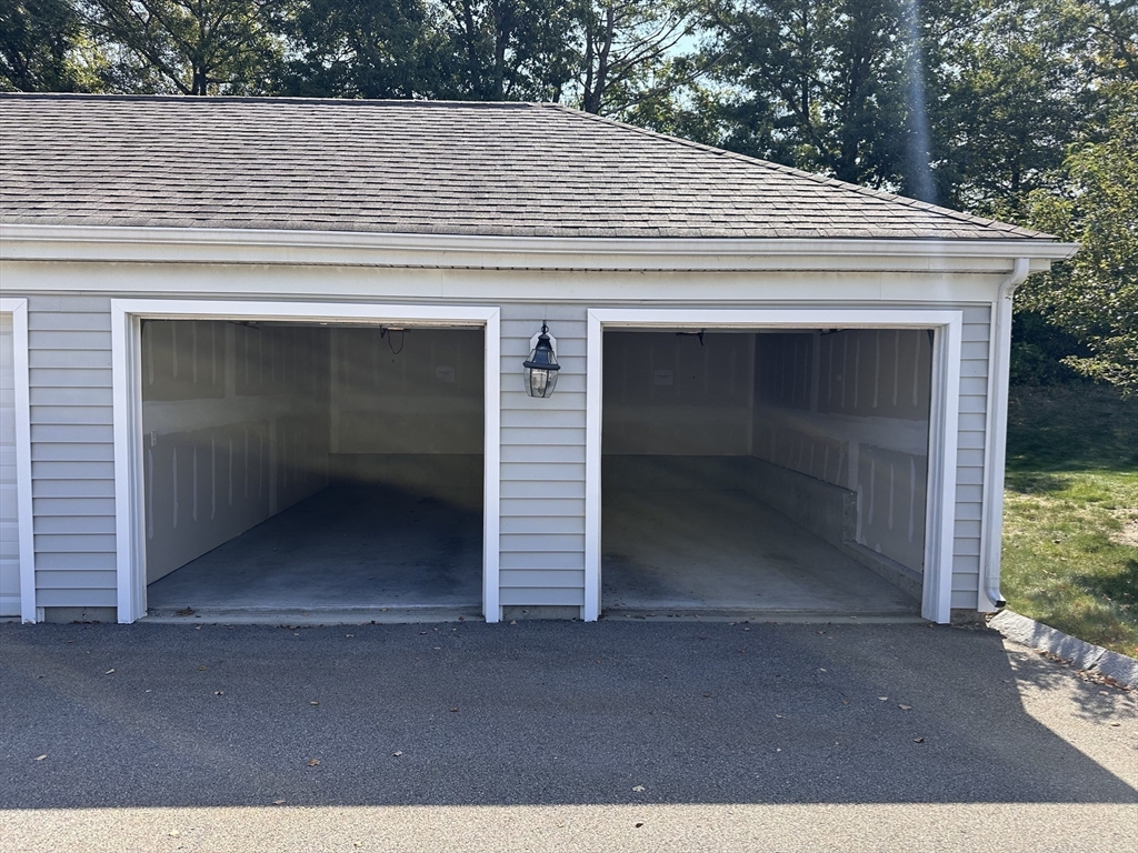 Braintree, Massachusetts, 02184, United States, 2 Bedrooms Bedrooms, ,2 BathroomsBathrooms,Residential,For Sale,1981592