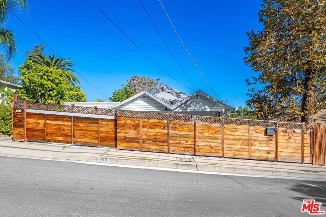 Los Angeles, California, 90042, United States, 3 Bedrooms Bedrooms, ,Residential,For Sale,2001820