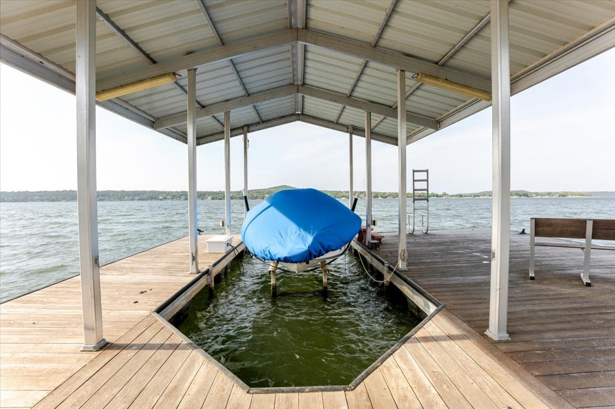 Possum Kingdom Lake, Texas, 76450, United States, 4 Bedrooms Bedrooms, ,3 BathroomsBathrooms,Residential,For Sale,2033538