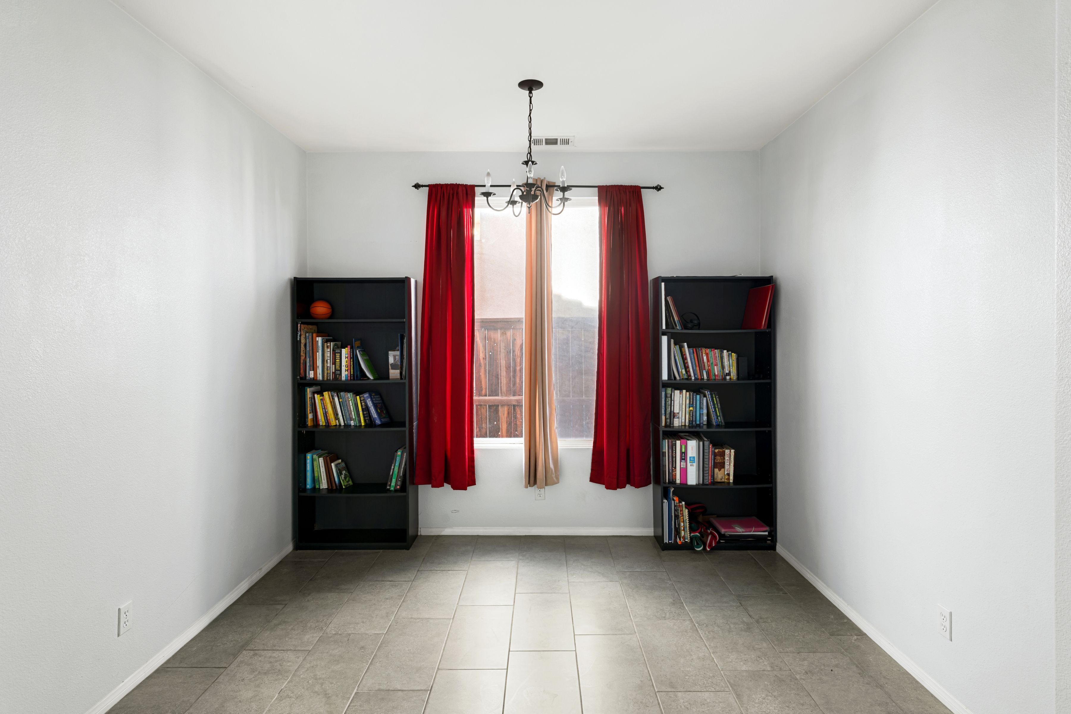  3873 Strand Way - 物件實景
