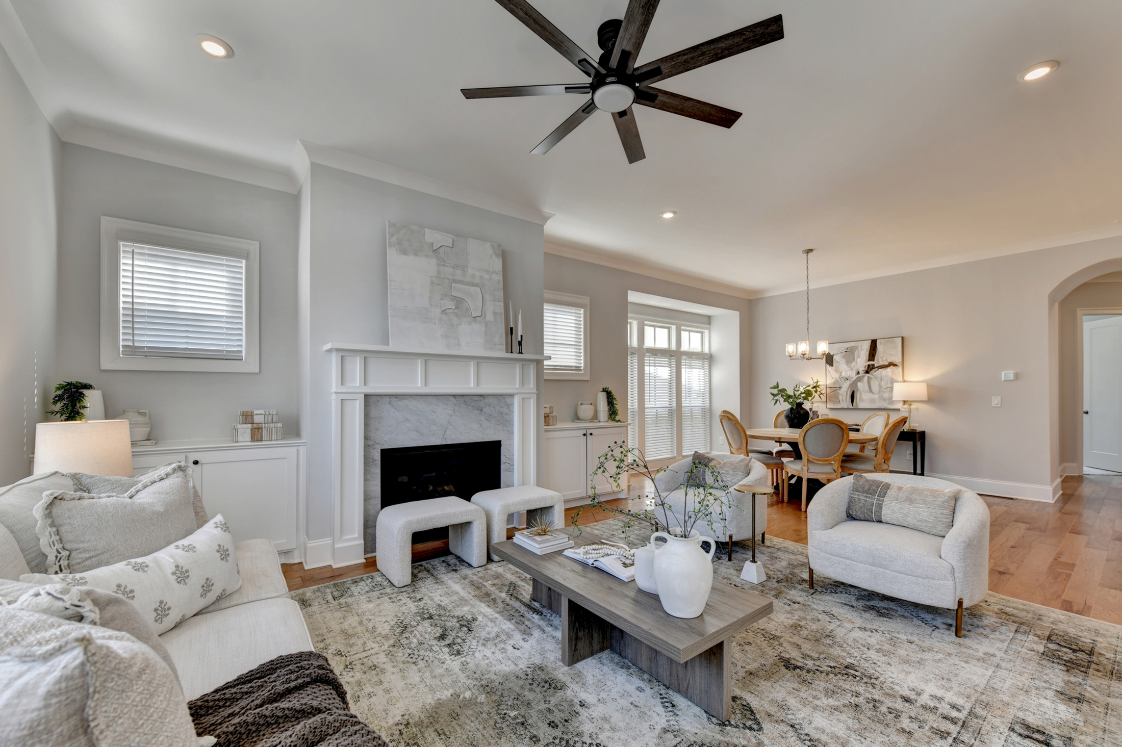  Thoughtfully Designed Milton Home Offers Low-maintenance Living - 物件實景