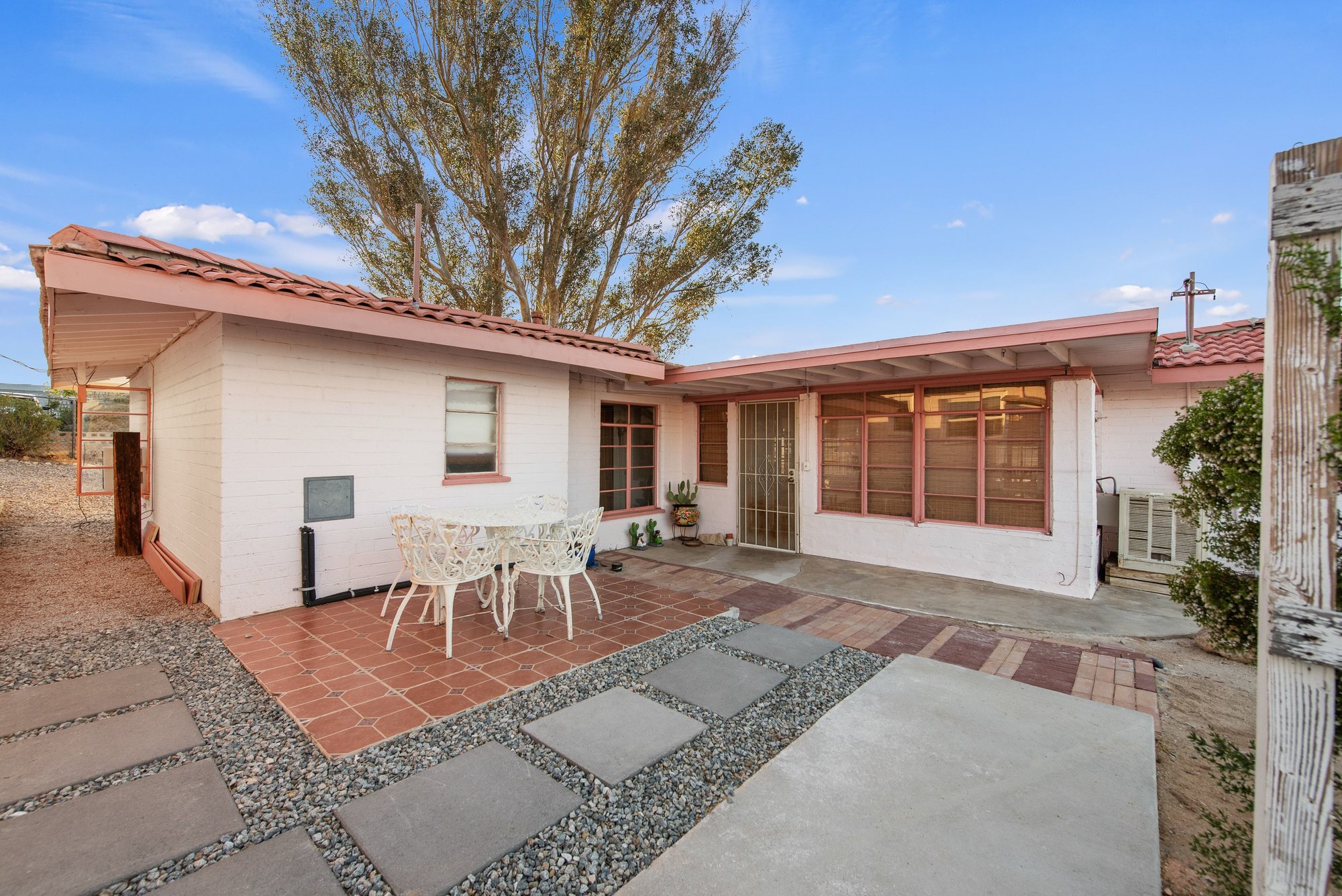  Hi-Desert Hacienda  Two Homes in Joshua Tree Village - 物件實景