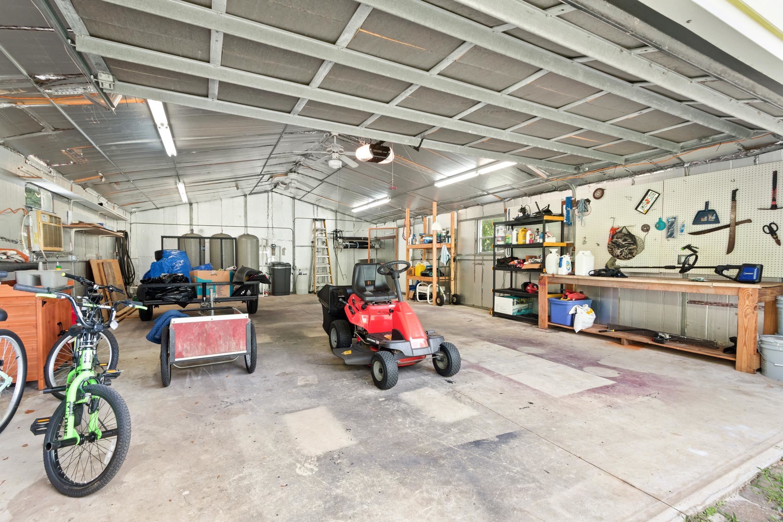 East Palatka, Florida, 32131, United States, 3 Bedrooms Bedrooms, ,2 BathroomsBathrooms,Residential,For Sale,1983358