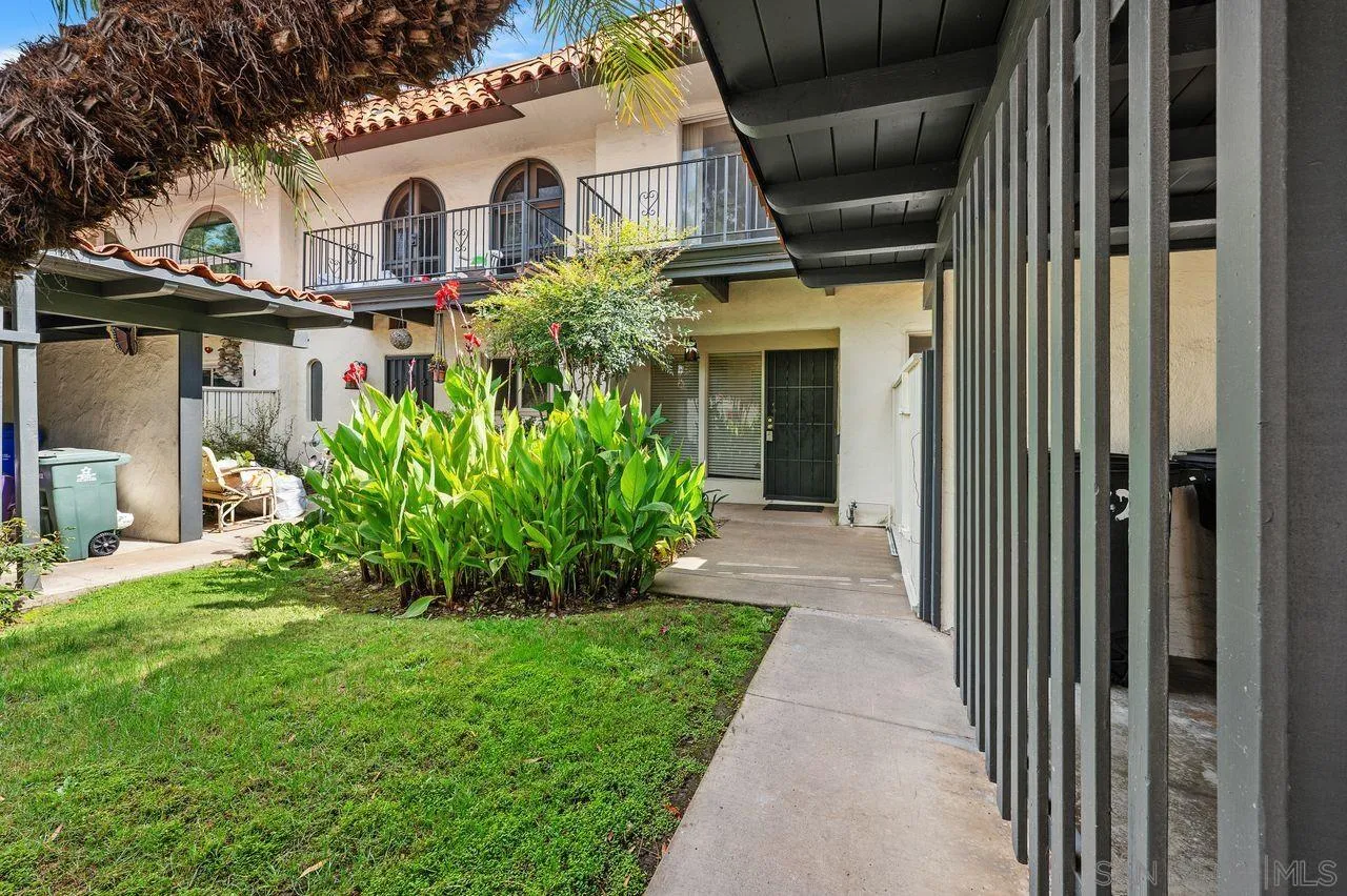 San Diego, California, 92110, United States, 4 Bedrooms Bedrooms, ,3 BathroomsBathrooms,Residential,For Sale,1940951