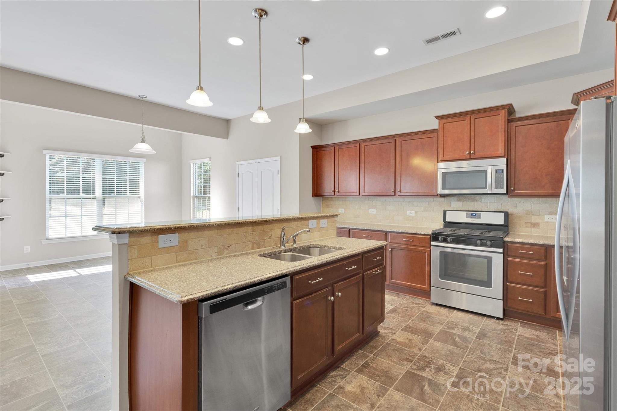 Charlotte, North Carolina, 28278, United States, 3 Bedrooms Bedrooms, ,2 BathroomsBathrooms,Residential,For Sale,1948260