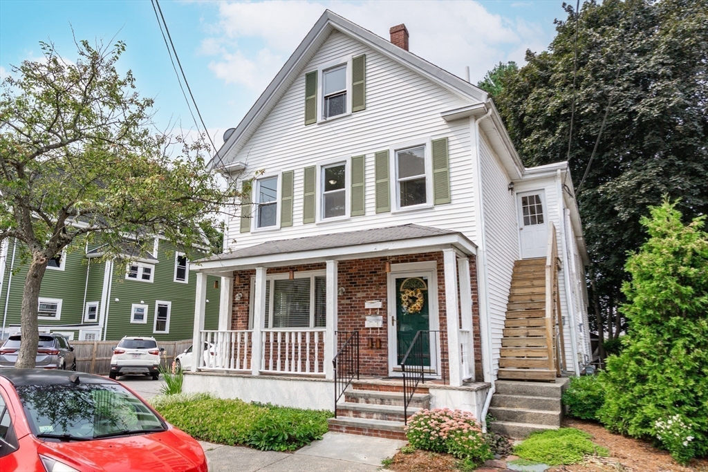 Wakefield, Massachusetts, 01880, United States, 4 Bedrooms Bedrooms, ,2 BathroomsBathrooms,Residential,For Sale,1976836