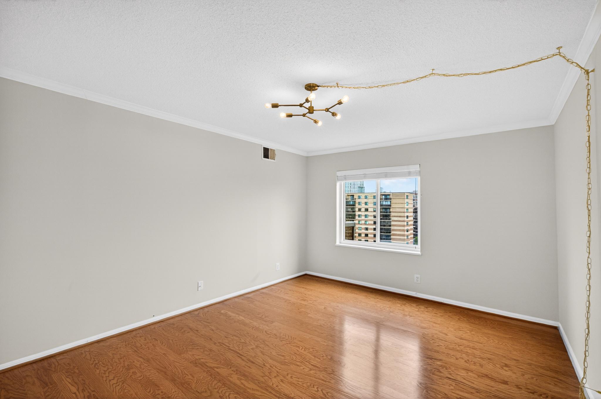  8380 Greensboro Drive, Mclean, VA, 22102 - 物件實景