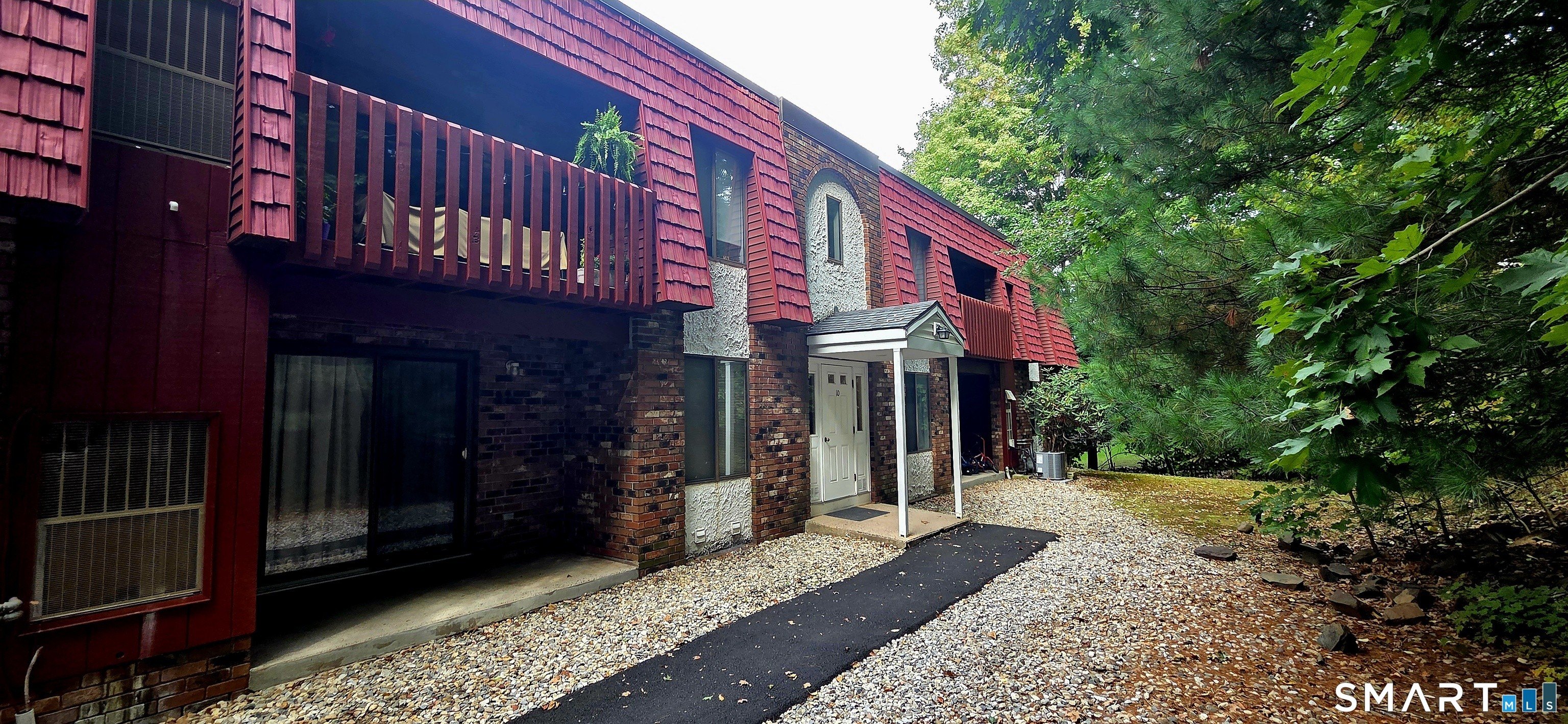 Woodsedge Dr, Newington, CT 06111 #1