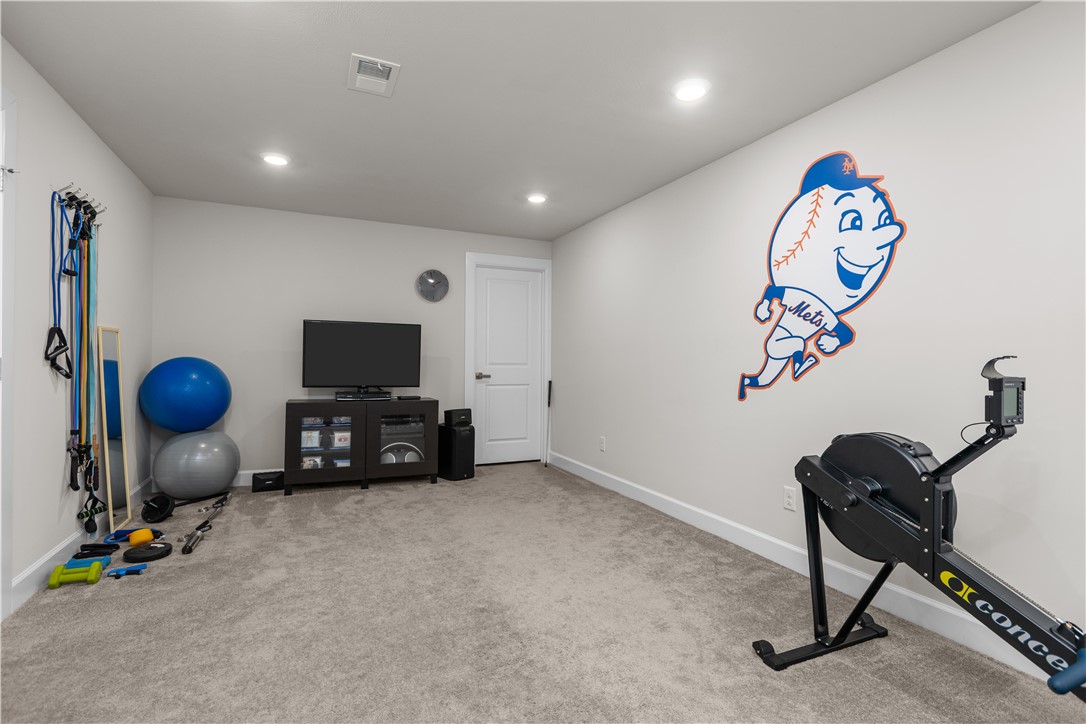Robinson Twp, Pennsylvania, 15136, United States, 5 Bedrooms Bedrooms, ,4 BathroomsBathrooms,Residential,For Sale,1906122