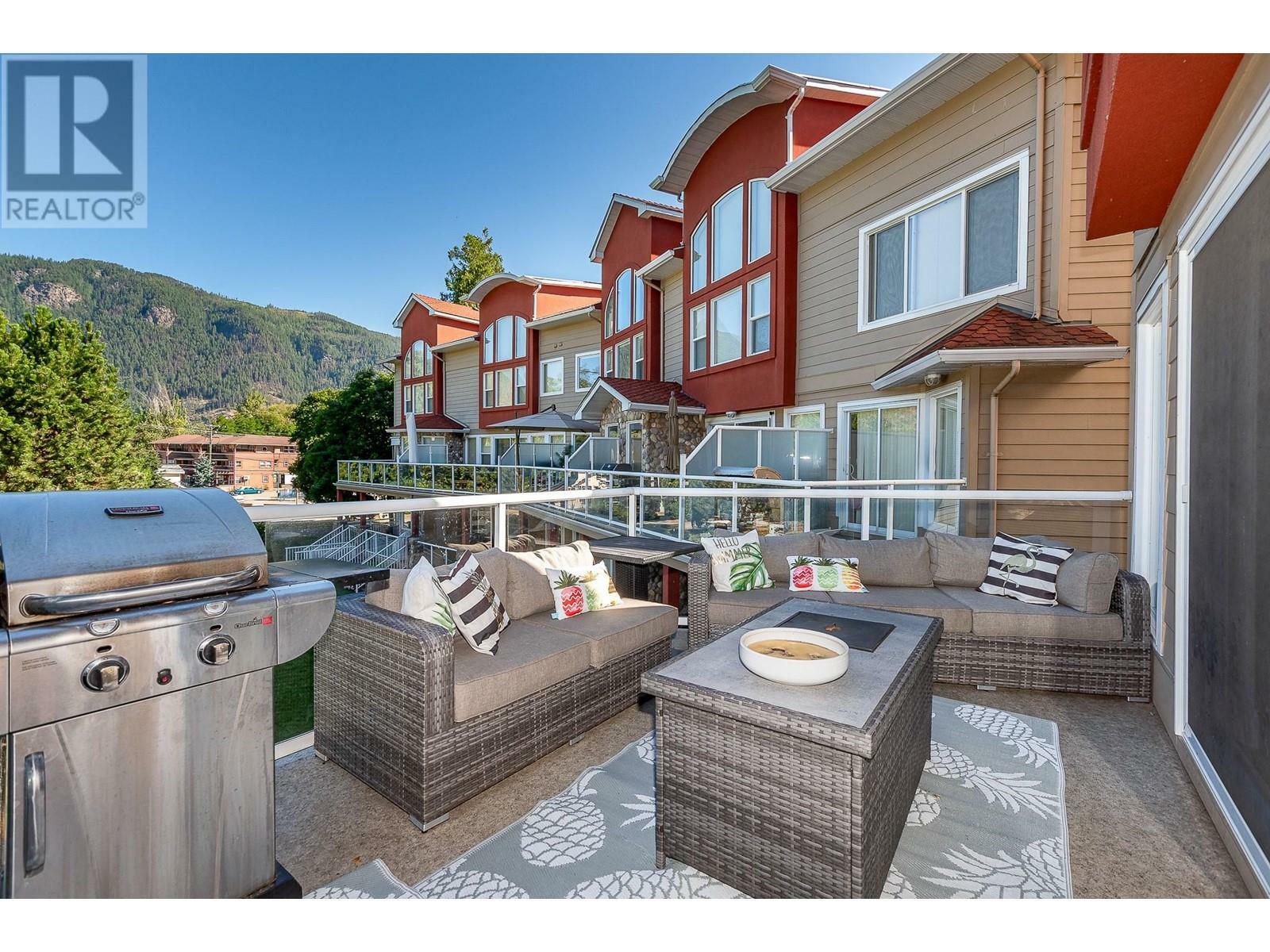 SICAMOUS, British Columbia, V0E 2V1, CA, 4 Bedrooms Bedrooms, ,2 BathroomsBathrooms,Residential,For Sale,1839055