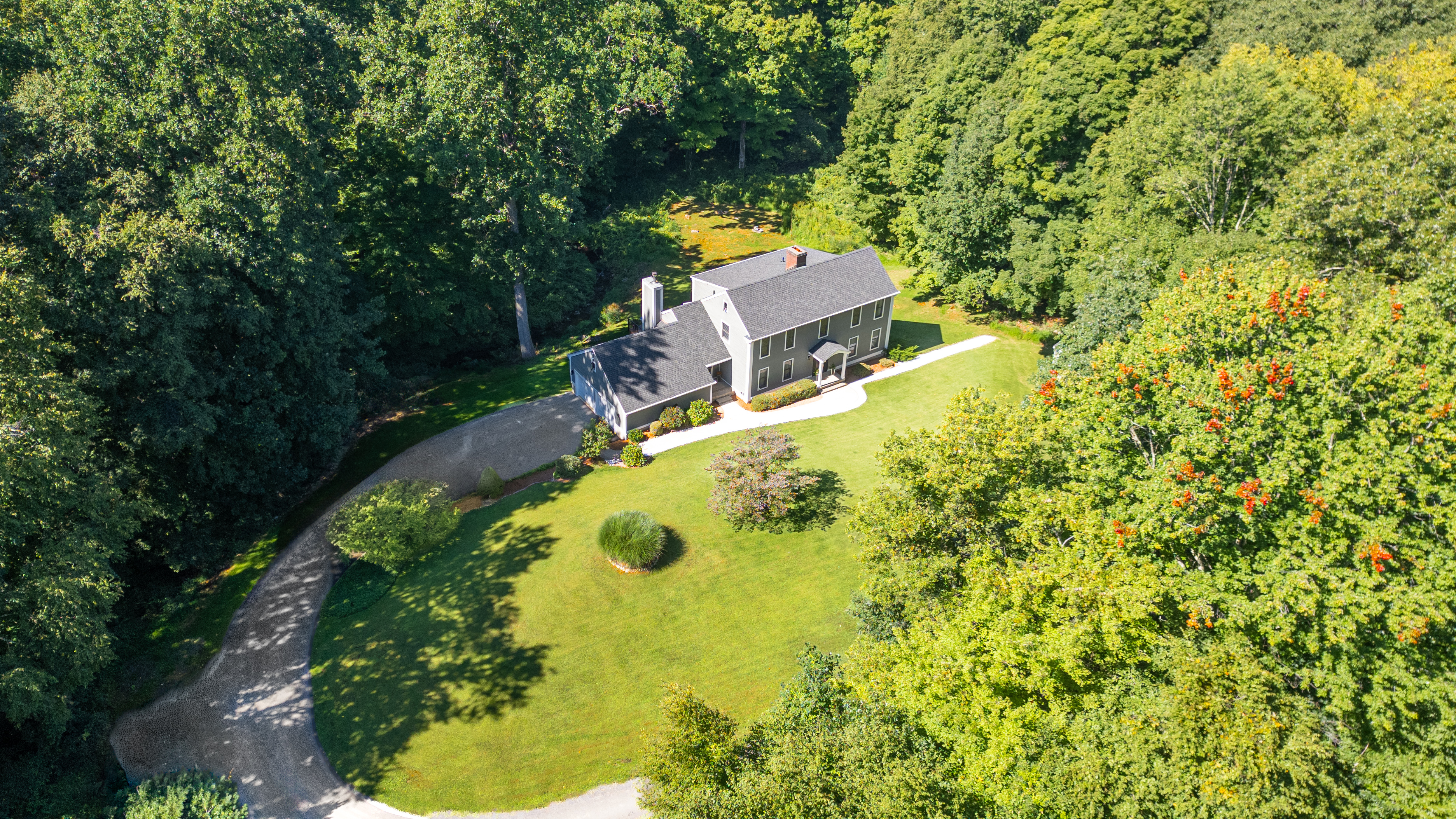  Modern Luxury Meets Serene Woodland Living - 物件實景