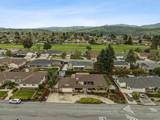 Hollister, California, 95023, United States, 3 Bedrooms Bedrooms, ,2 BathroomsBathrooms,Residential,For Sale,1882231