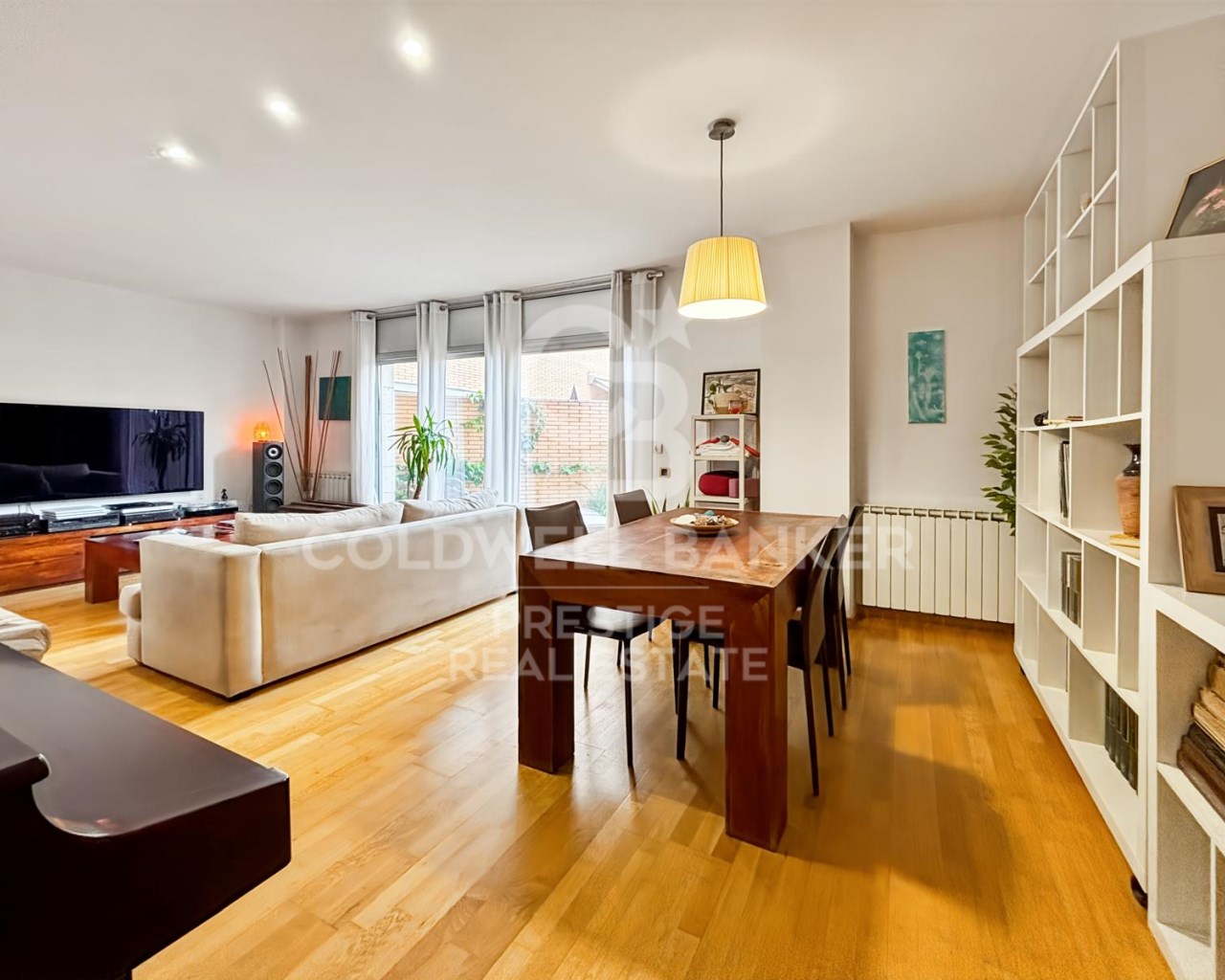 Barcelona, Catalonia, ES, 4 Bedrooms Bedrooms, ,2 BathroomsBathrooms,Residential,For Sale,1759816