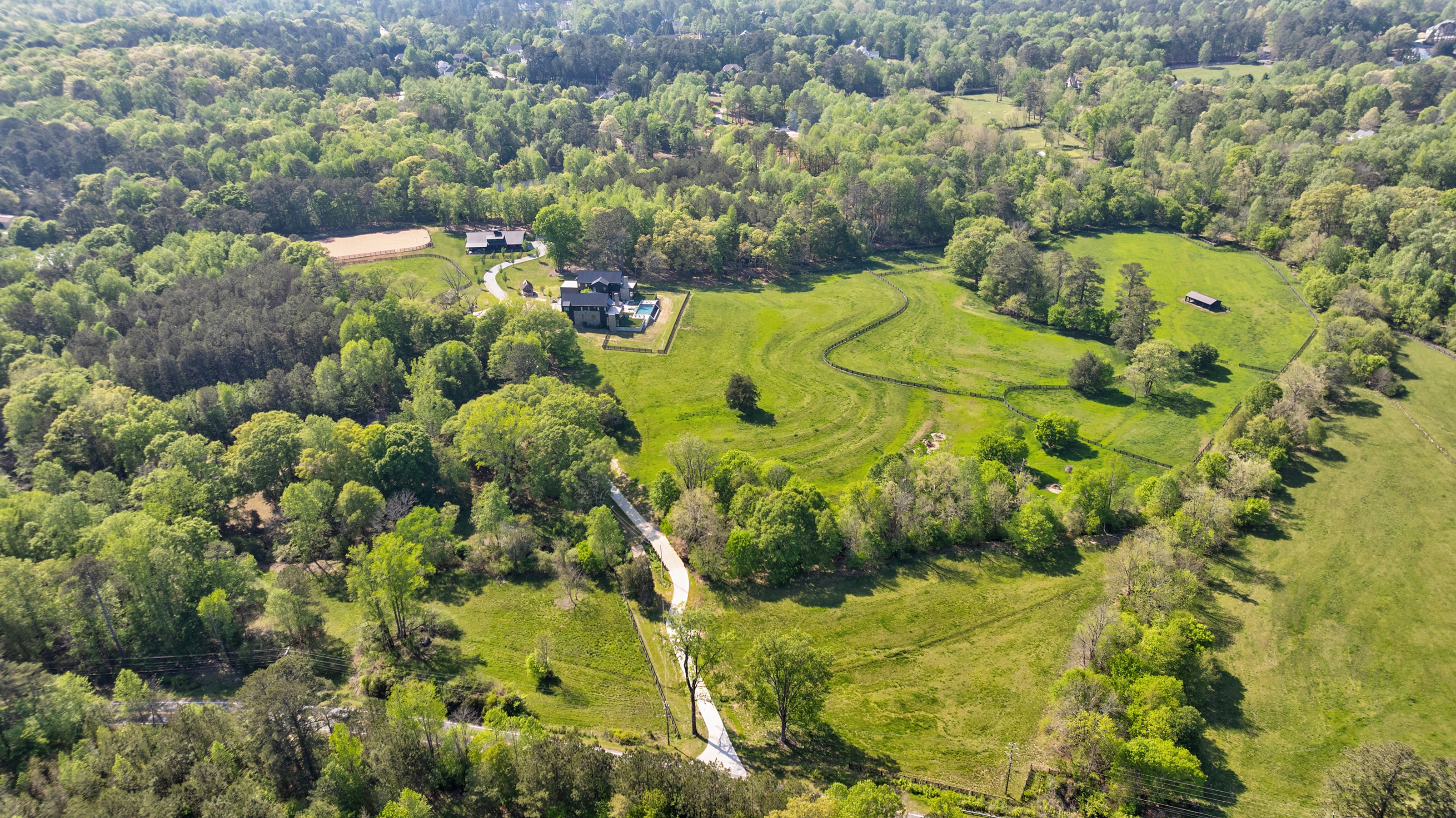  Stunning Milton Estate with Barn and Greenhouse on 50+/- Private Acres - 物件實景