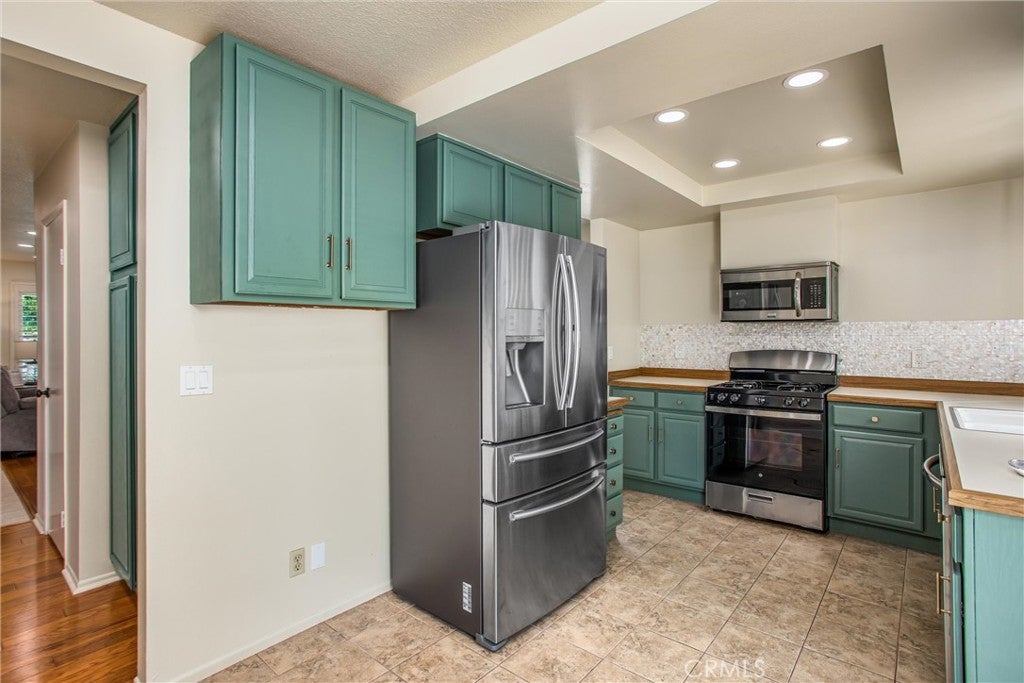 Redlands, California, 92374, United States, 3 Bedrooms Bedrooms, ,2 BathroomsBathrooms,Residential,For Sale,1936879