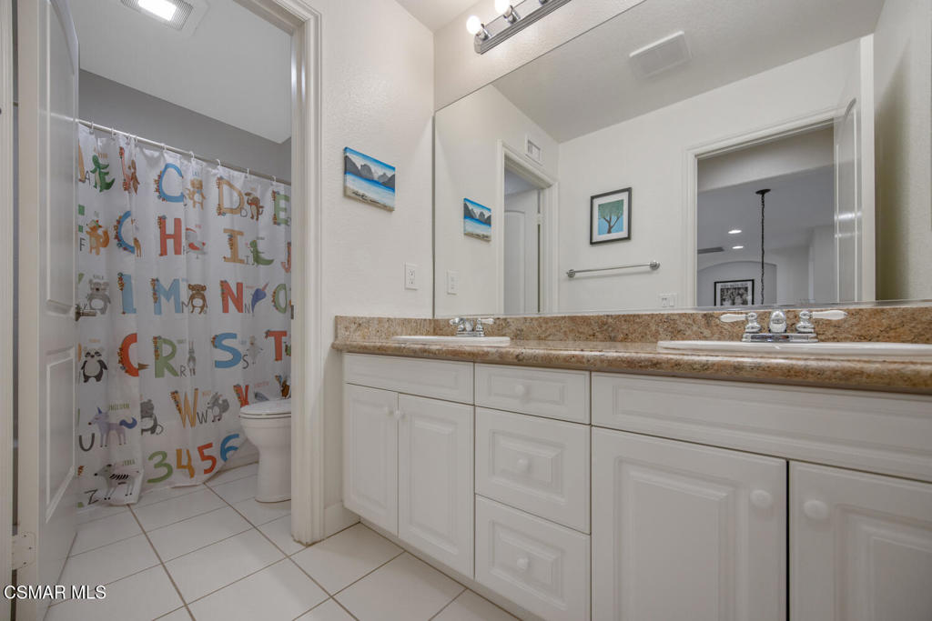 Newbury Park, California, 91320, United States, 4 Bedrooms Bedrooms, ,4 BathroomsBathrooms,Residential,For Sale,1941657