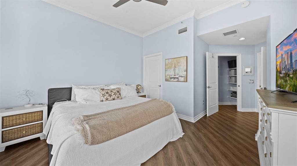 Tampa, Florida, 33602, United States, 2 Bedrooms Bedrooms, ,2 BathroomsBathrooms,Residential,For Sale,1935237