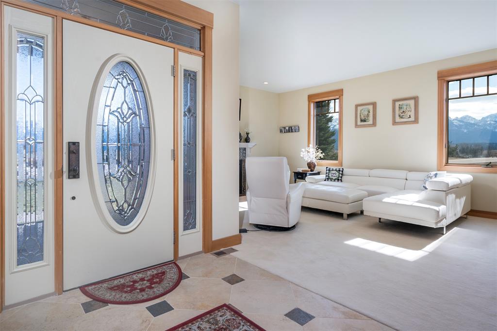 Polson, Montana, 59860, United States, 4 Bedrooms Bedrooms, ,4 BathroomsBathrooms,Residential,For Sale,1930633