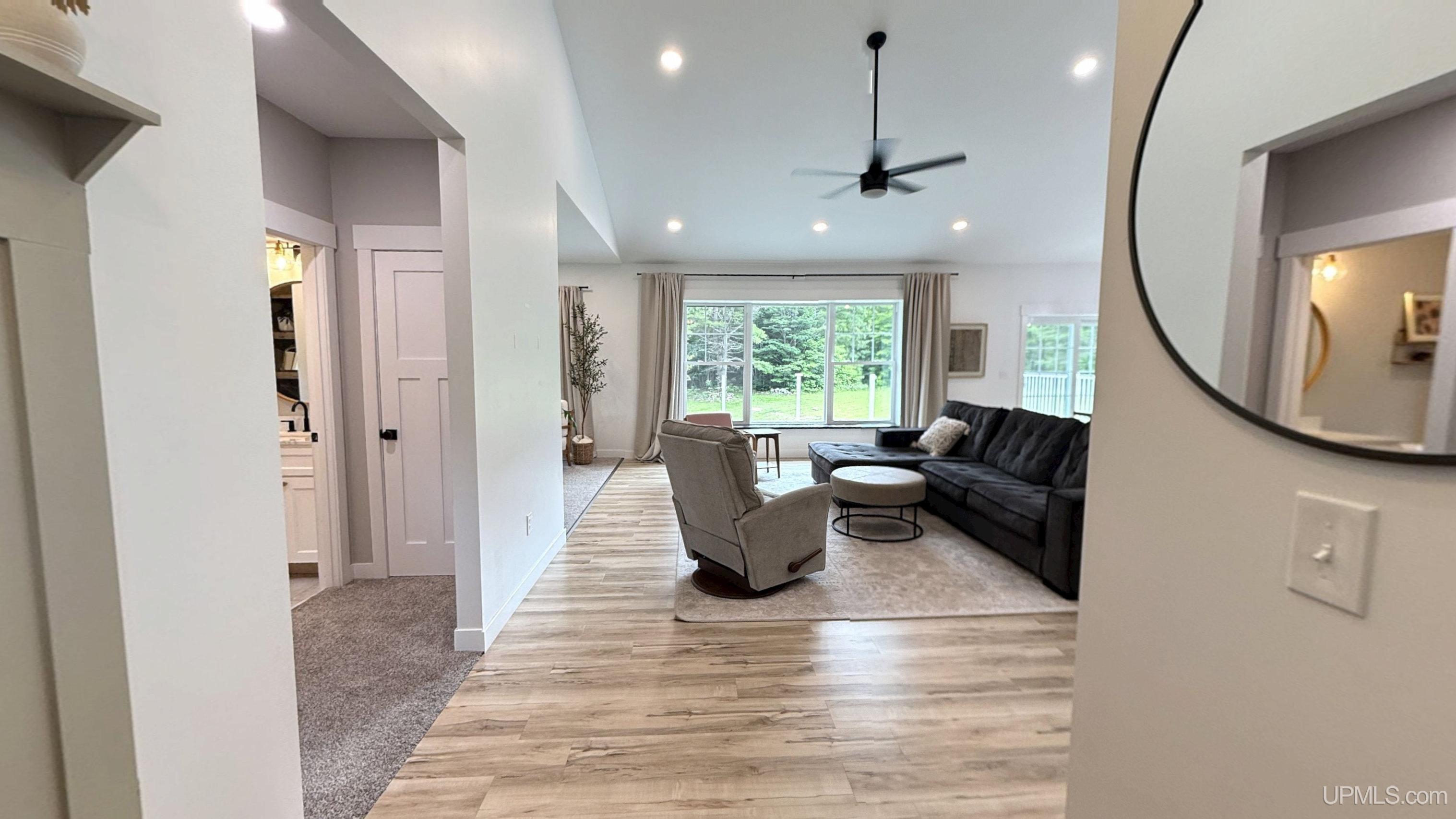 Hancock, Michigan, 49930, United States, 3 Bedrooms Bedrooms, ,3 BathroomsBathrooms,Residential,For Sale,1901071