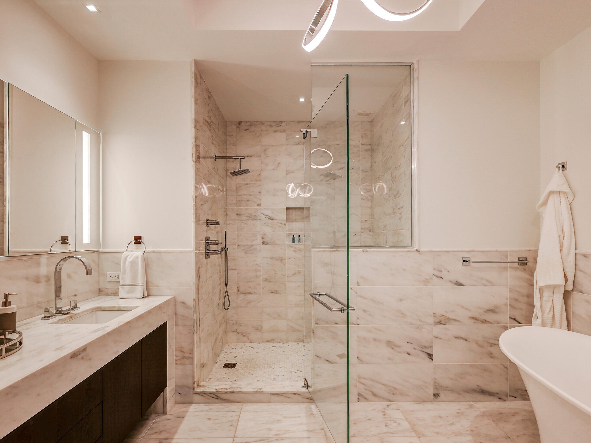  Four Seasons Private Residences - 物件實景