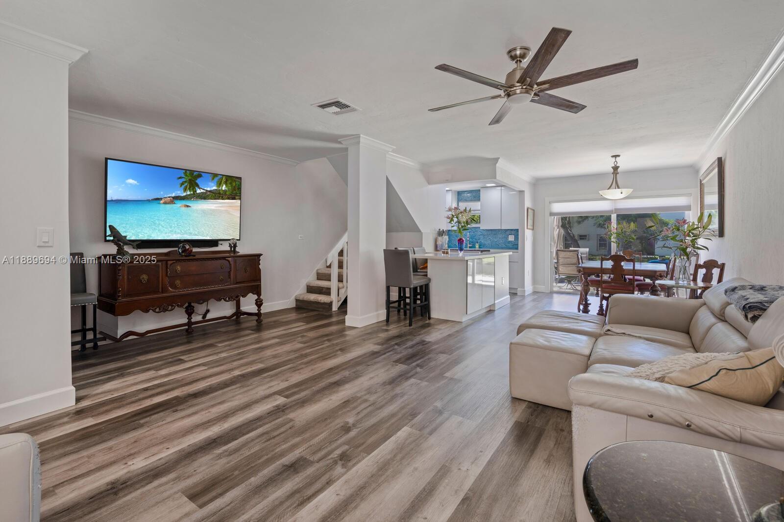 Miami, Florida, 33173, United States, 2 Bedrooms Bedrooms, ,3 BathroomsBathrooms,Residential,For Sale,1970531