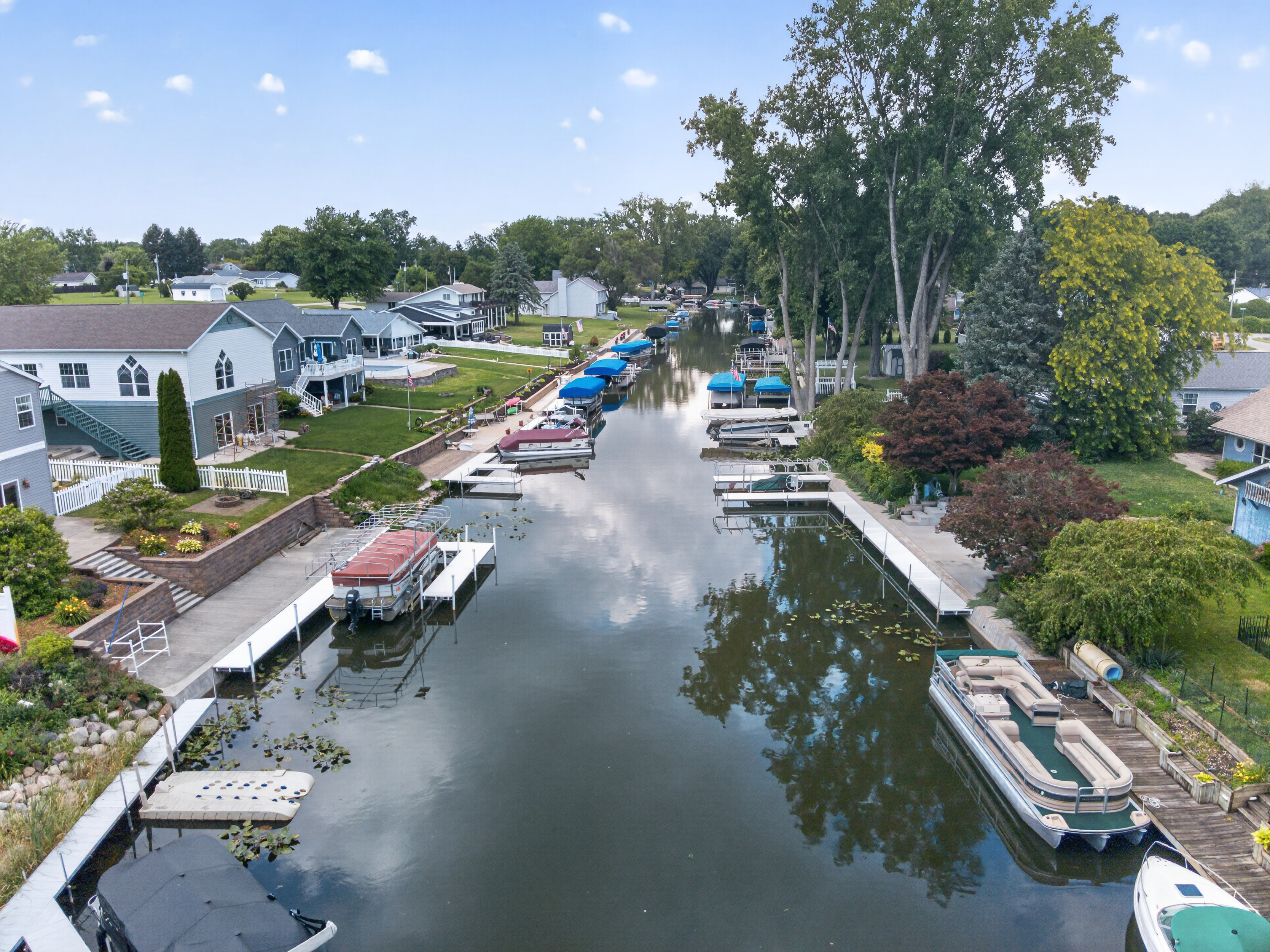  Spacious Channel-Front Home Off Lake Wawasee - 物件實景