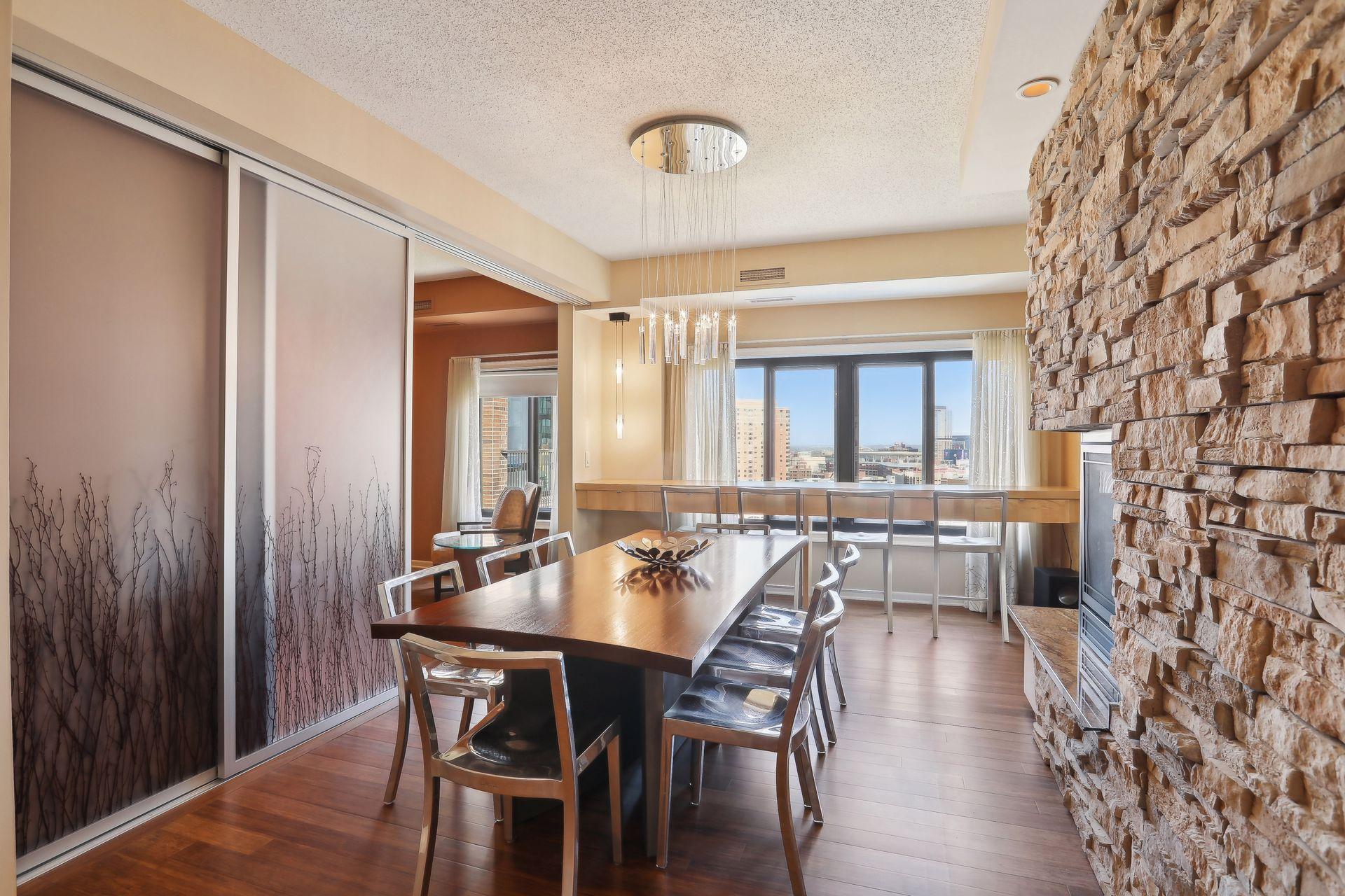 Minneapolis, Minnesota, 55403, United States, 2 Bedrooms Bedrooms, ,1 BathroomBathrooms,Residential,For Sale,1794027