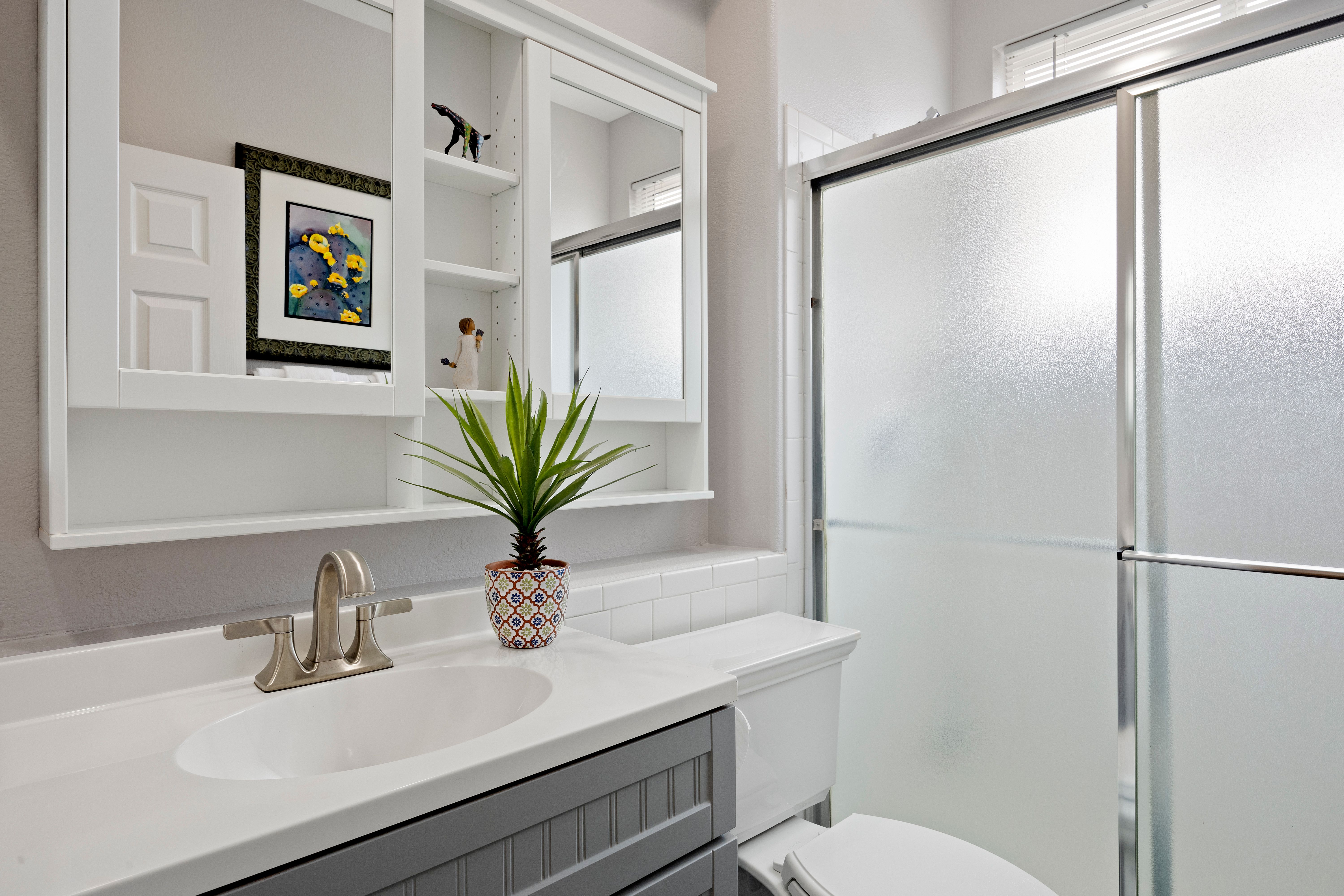  Situated on a desirable corner lot in the sought-after Red Hawk community - 物件實景