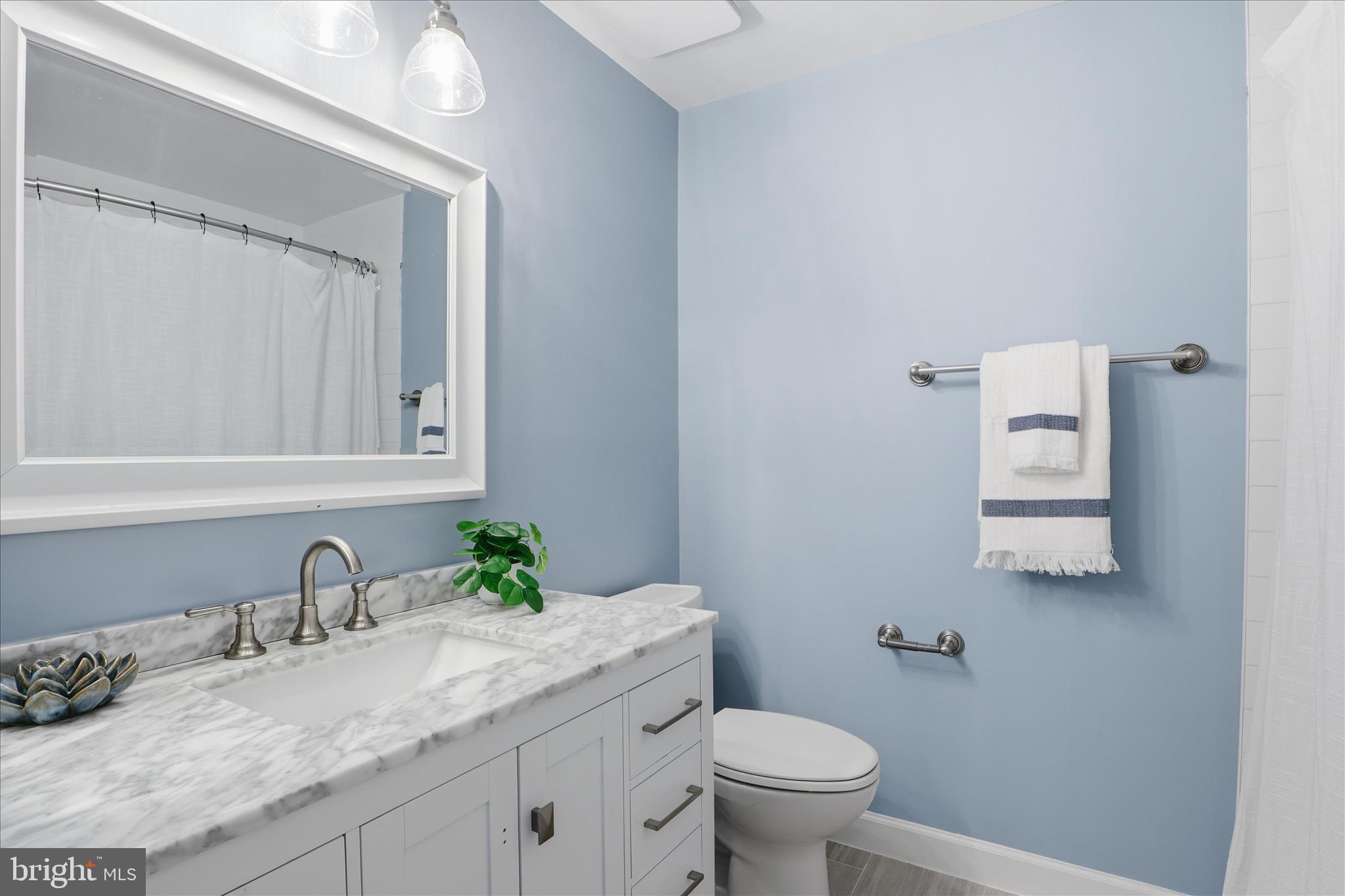 Reston, Virginia, 20194, United States, 2 Bedrooms Bedrooms, ,4 BathroomsBathrooms,Residential,For Sale,2015331