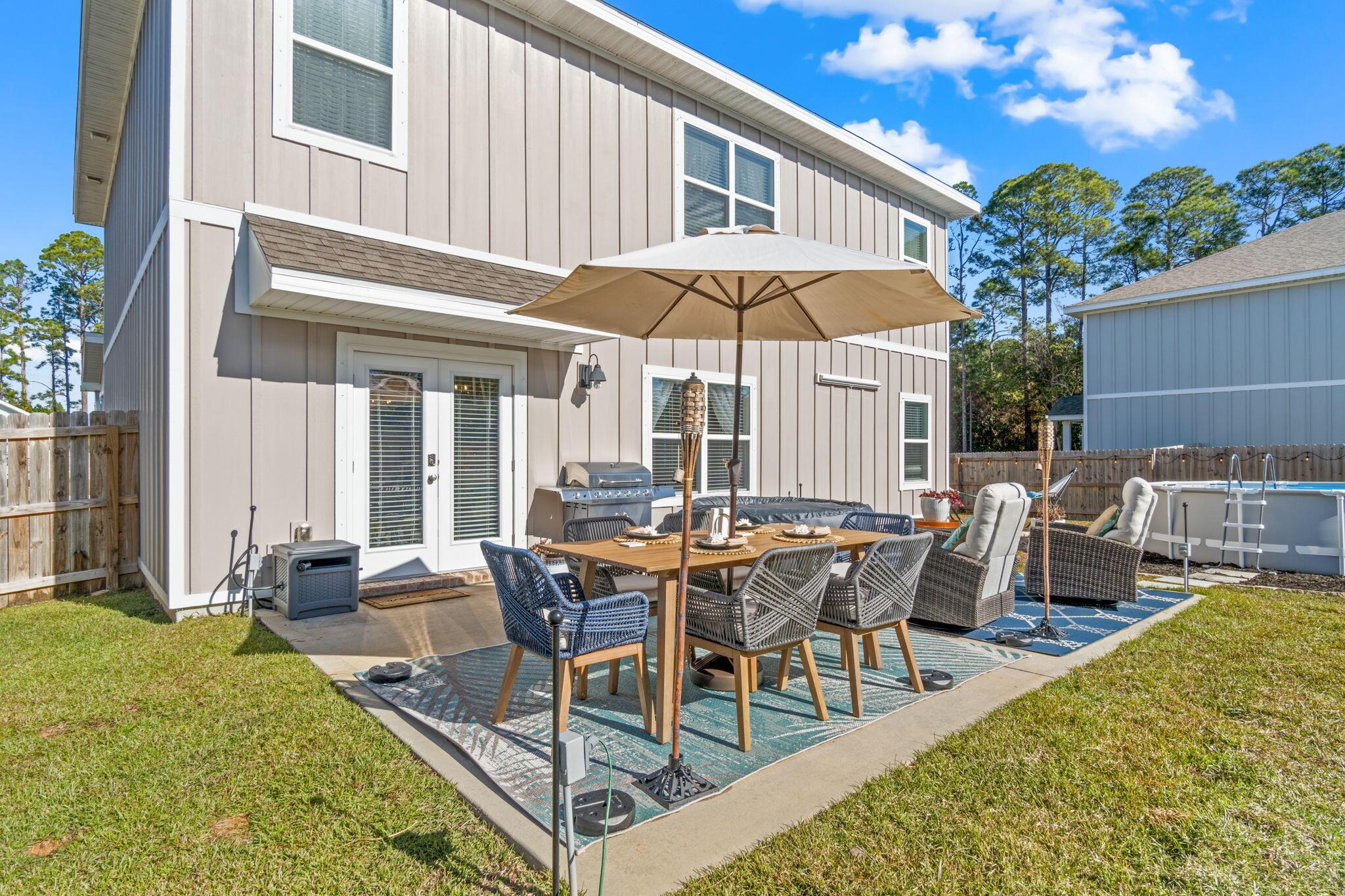 Gulf Breeze, Florida, 32563, United States, 5 Bedrooms Bedrooms, ,3 BathroomsBathrooms,Residential,For Sale,1934954