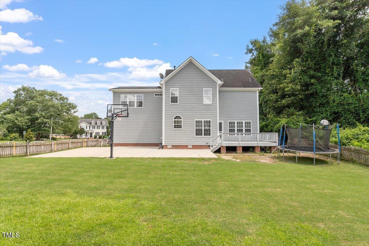 Fuquay Varina, North Carolina, 27526, United States, 4 Bedrooms Bedrooms, ,3 BathroomsBathrooms,Residential,For Sale,1867218