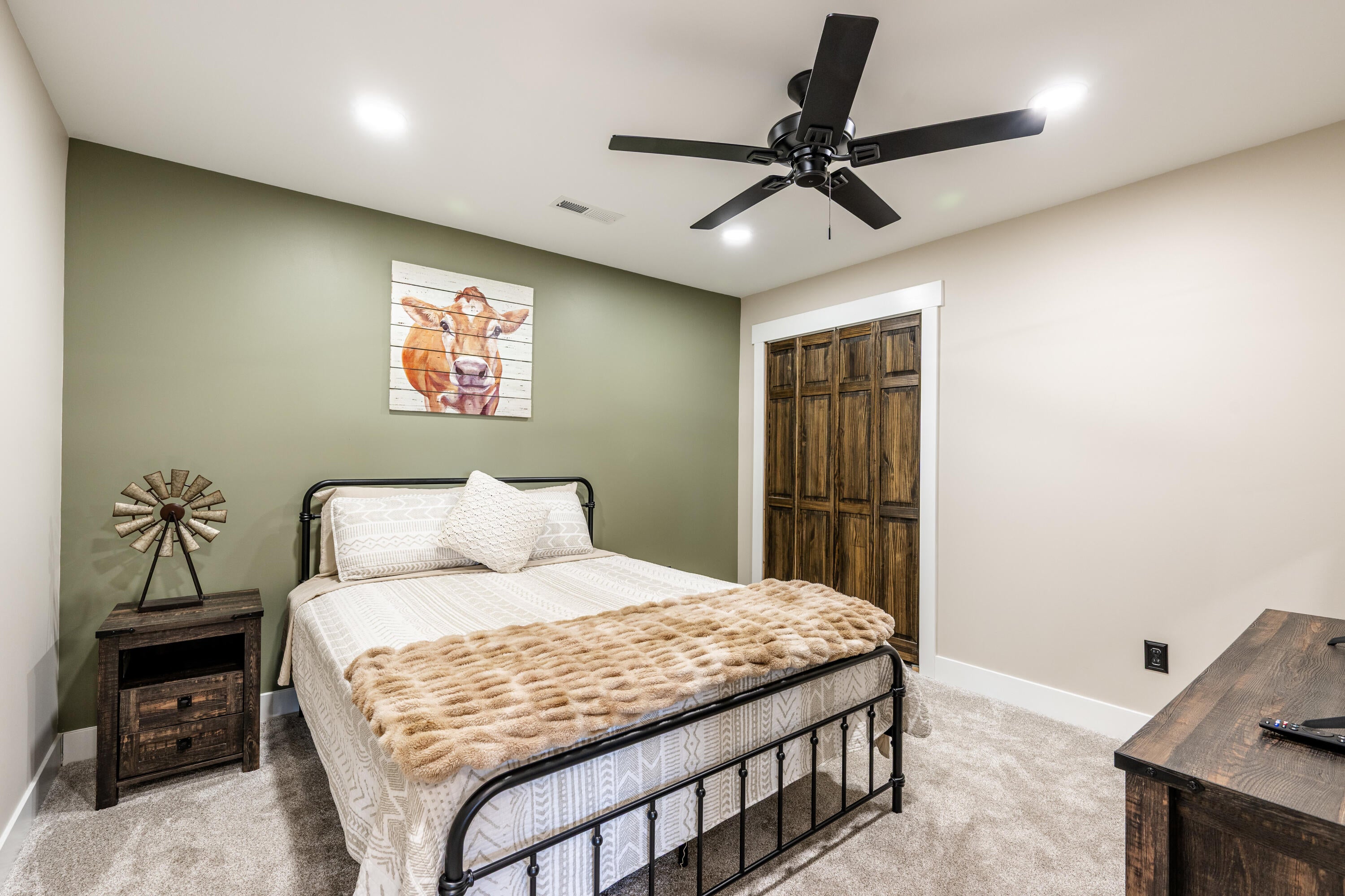 Ranchester, Wyoming, 82839, United States, 5 Bedrooms Bedrooms, ,4 BathroomsBathrooms,Residential,For Sale,2016525