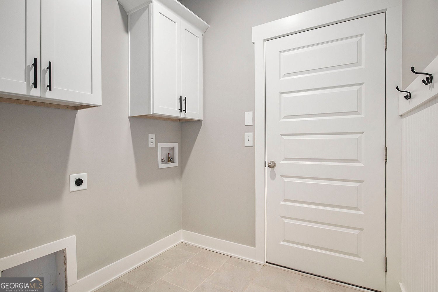 Gainesville, Georgia, 30506, United States, 3 Bedrooms Bedrooms, ,4 BathroomsBathrooms,Residential,For Sale,2009358