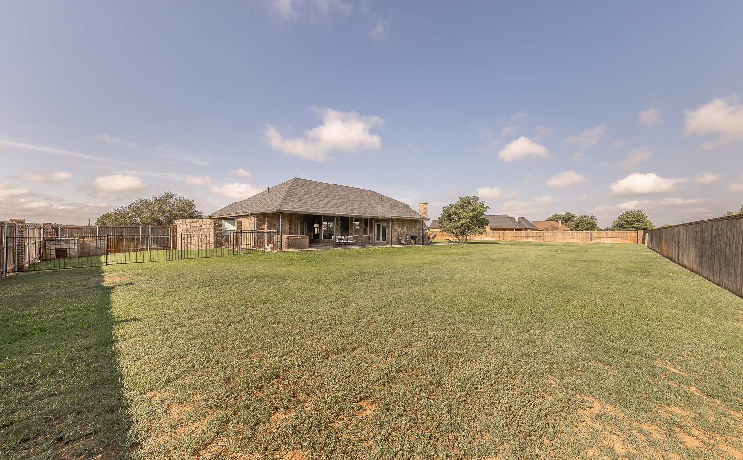 Lubbock, Texas, 79424, United States, 4 Bedrooms Bedrooms, ,4 BathroomsBathrooms,Residential,For Sale,1901178
