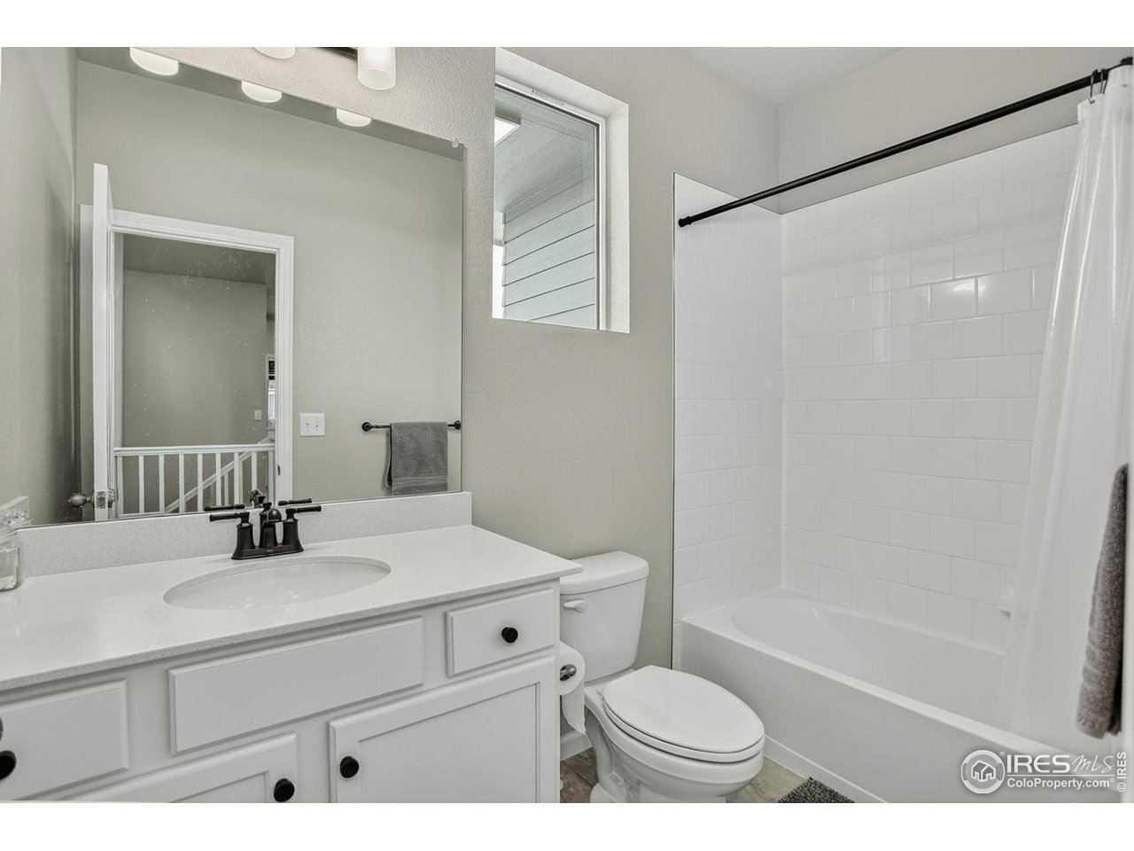 Mead, Colorado, 80542, United States, 5 Bedrooms Bedrooms, ,3 BathroomsBathrooms,Residential,For Sale,1996788