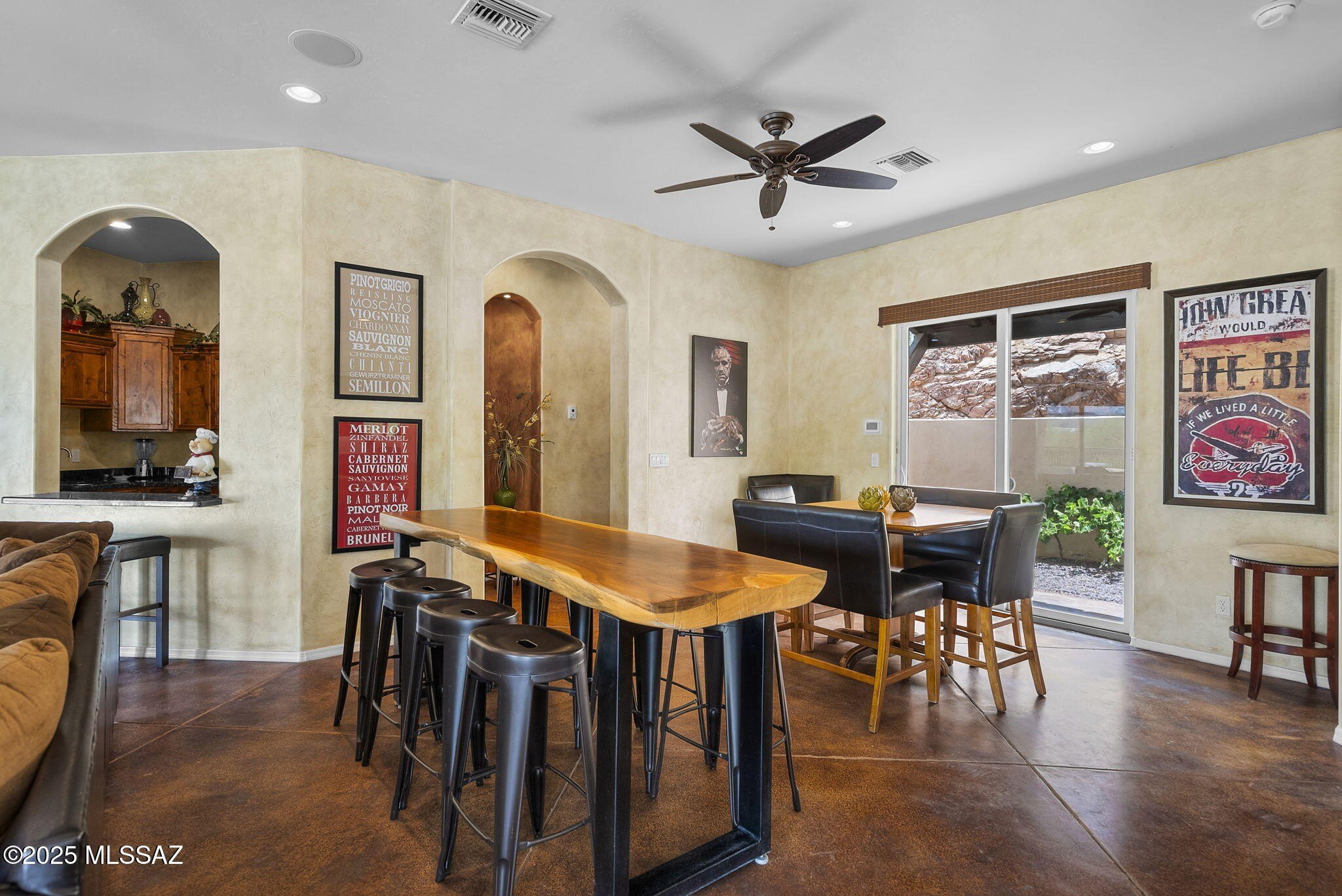 Nogales, Arizona, 85621, United States, 4 Bedrooms Bedrooms, ,7 BathroomsBathrooms,Residential,For Sale,1975895