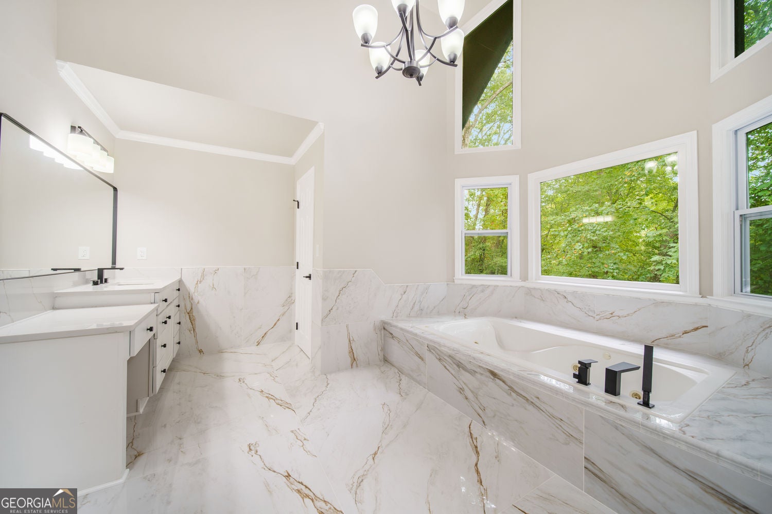 Atlanta, Georgia, 30350, United States, 8 Bedrooms Bedrooms, ,6 BathroomsBathrooms,Residential,For Sale,1992514
