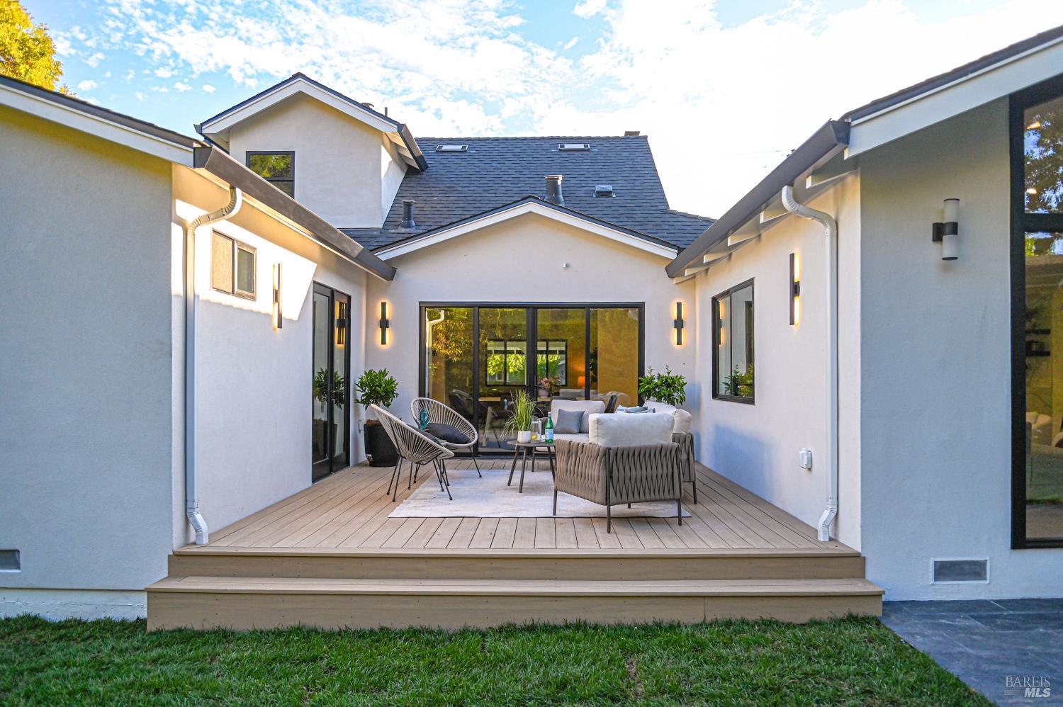 San Rafael, California, 94903, United States, 4 Bedrooms Bedrooms, ,3 BathroomsBathrooms,Residential,For Sale,1992901