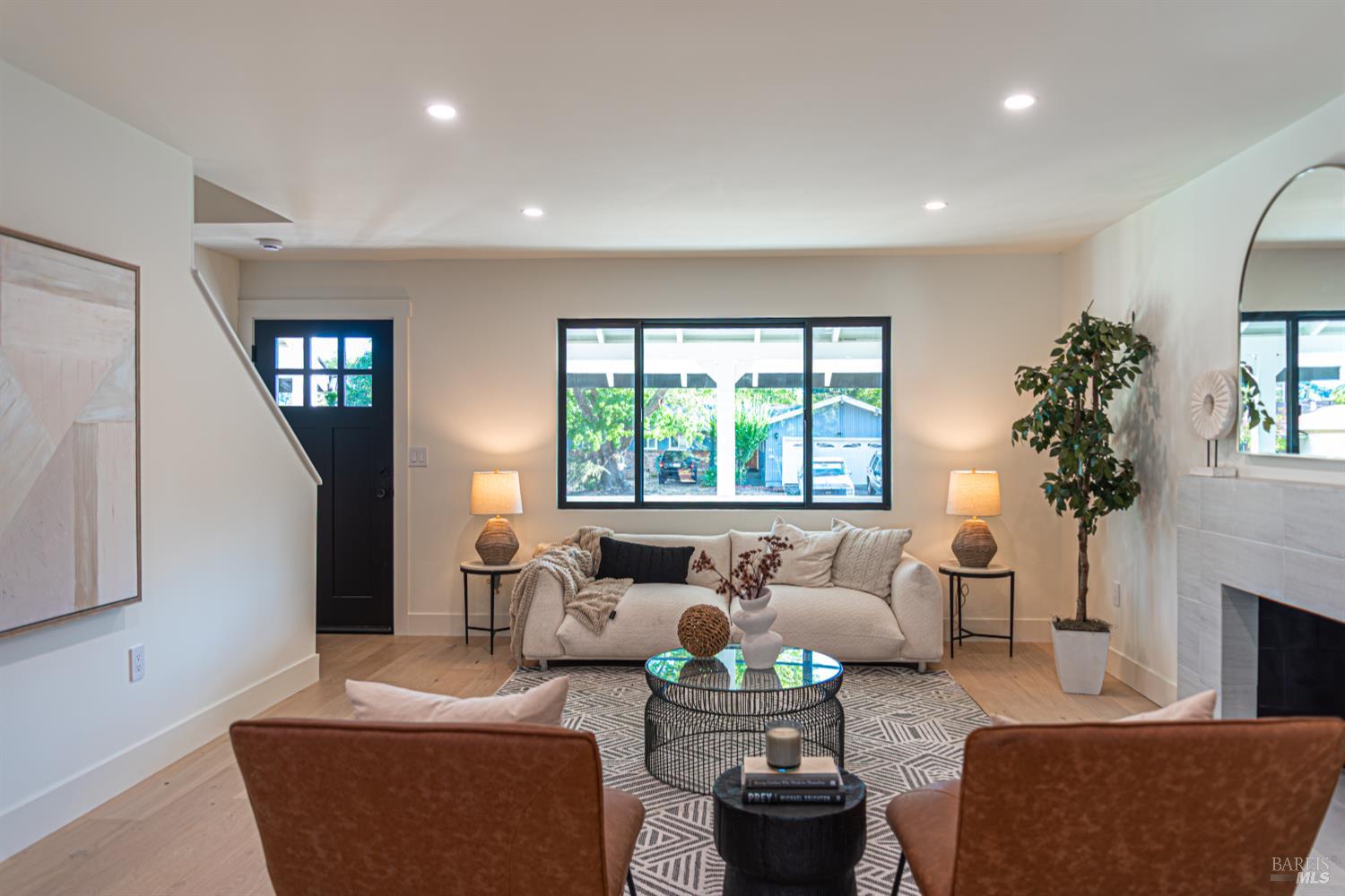 San Rafael, California, 94903, United States, 4 Bedrooms Bedrooms, ,3 BathroomsBathrooms,Residential,For Sale,1992901