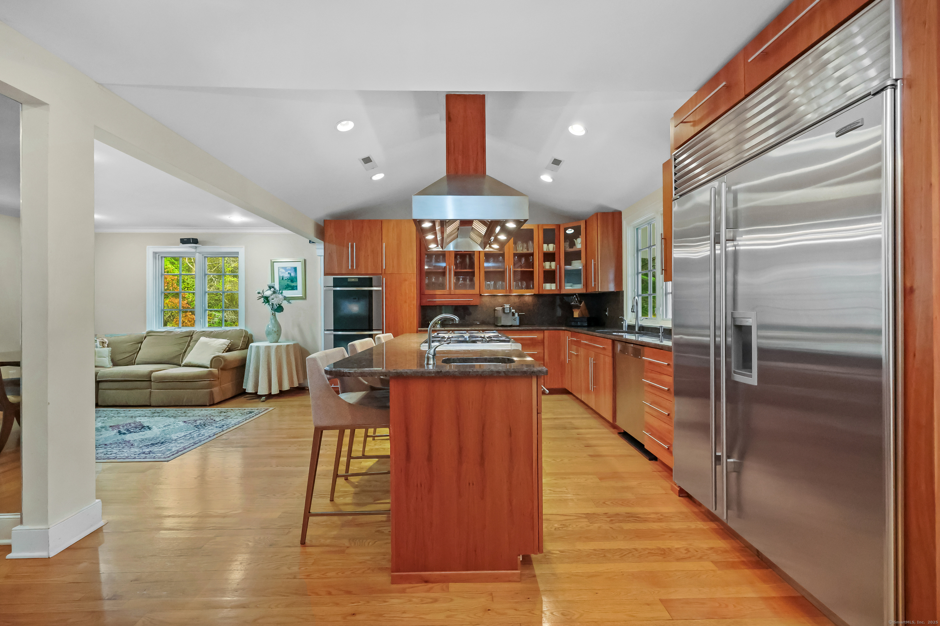 Fairfield, Connecticut, 06880, United States, 3 Bedrooms Bedrooms, ,3 BathroomsBathrooms,Residential,For Sale,1992139