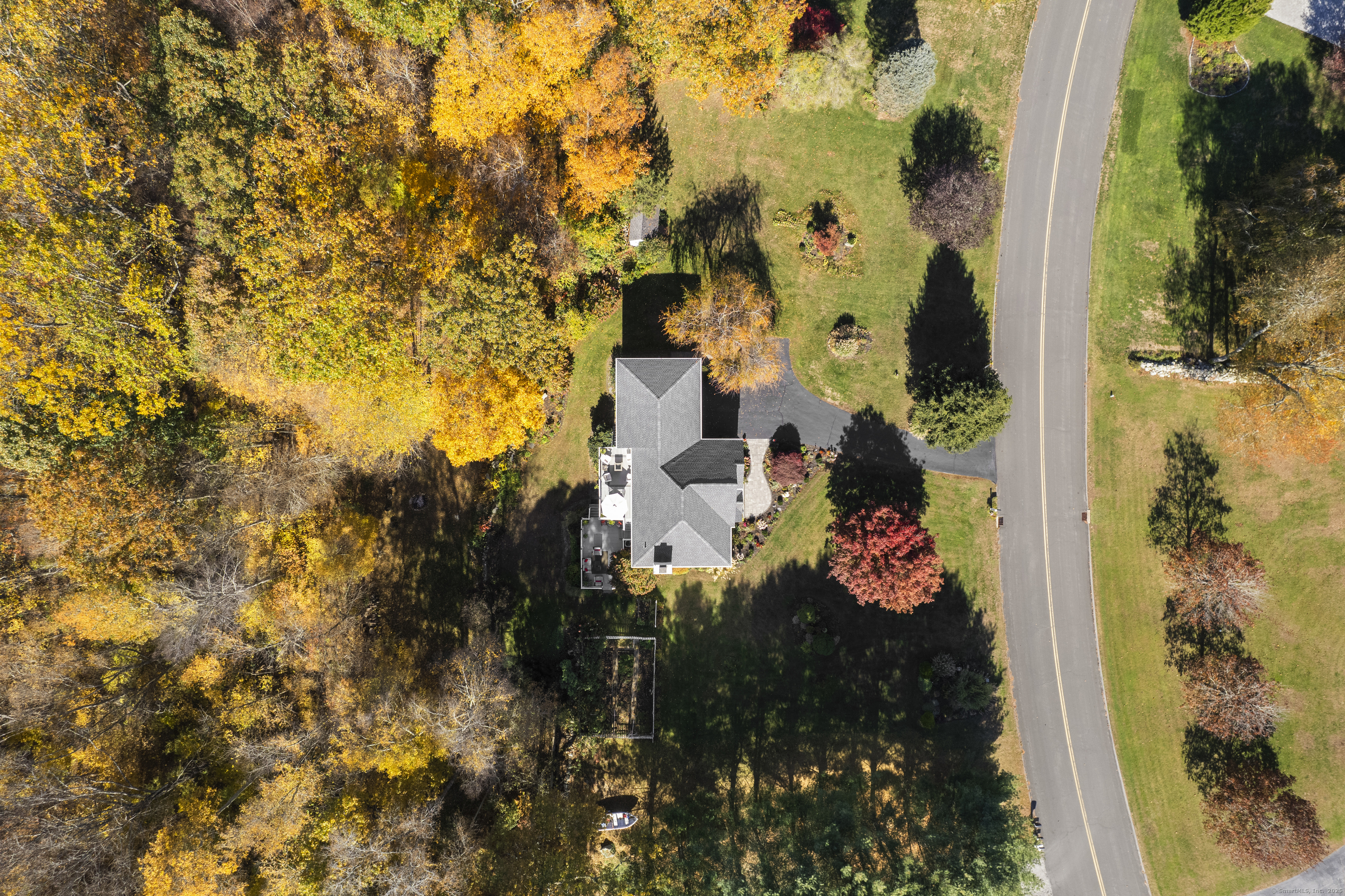 Salem, Connecticut, 06420, United States, 4 Bedrooms Bedrooms, ,3 BathroomsBathrooms,Residential,For Sale,1986048