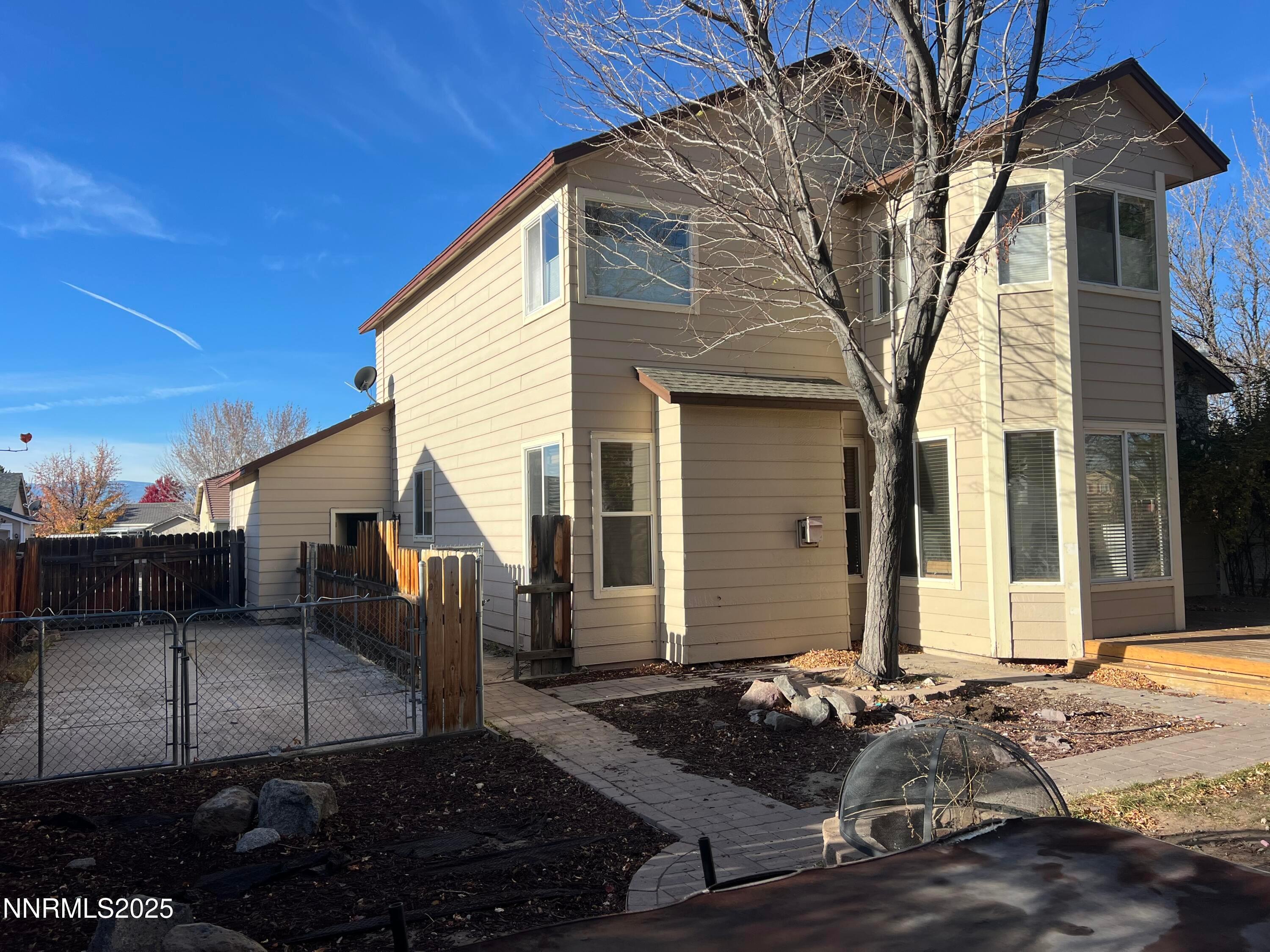 Sparks, Nevada, 89436, United States, 3 Bedrooms Bedrooms, ,3 BathroomsBathrooms,Residential,For Sale,1992114