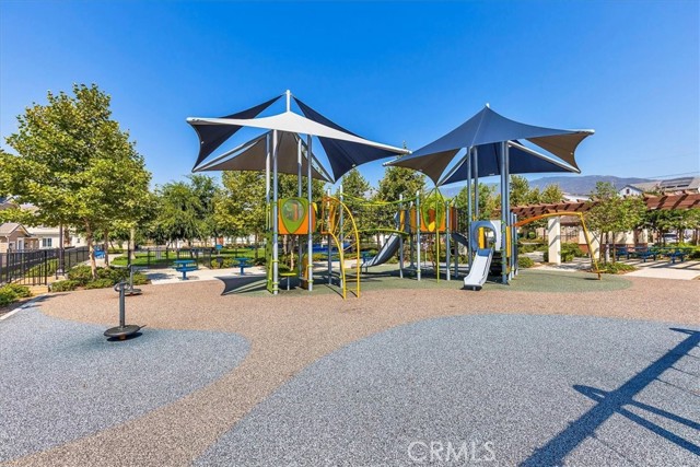 Fontana, California, 92336, United States, 3 Bedrooms Bedrooms, ,2 BathroomsBathrooms,Residential,For Sale,1931875