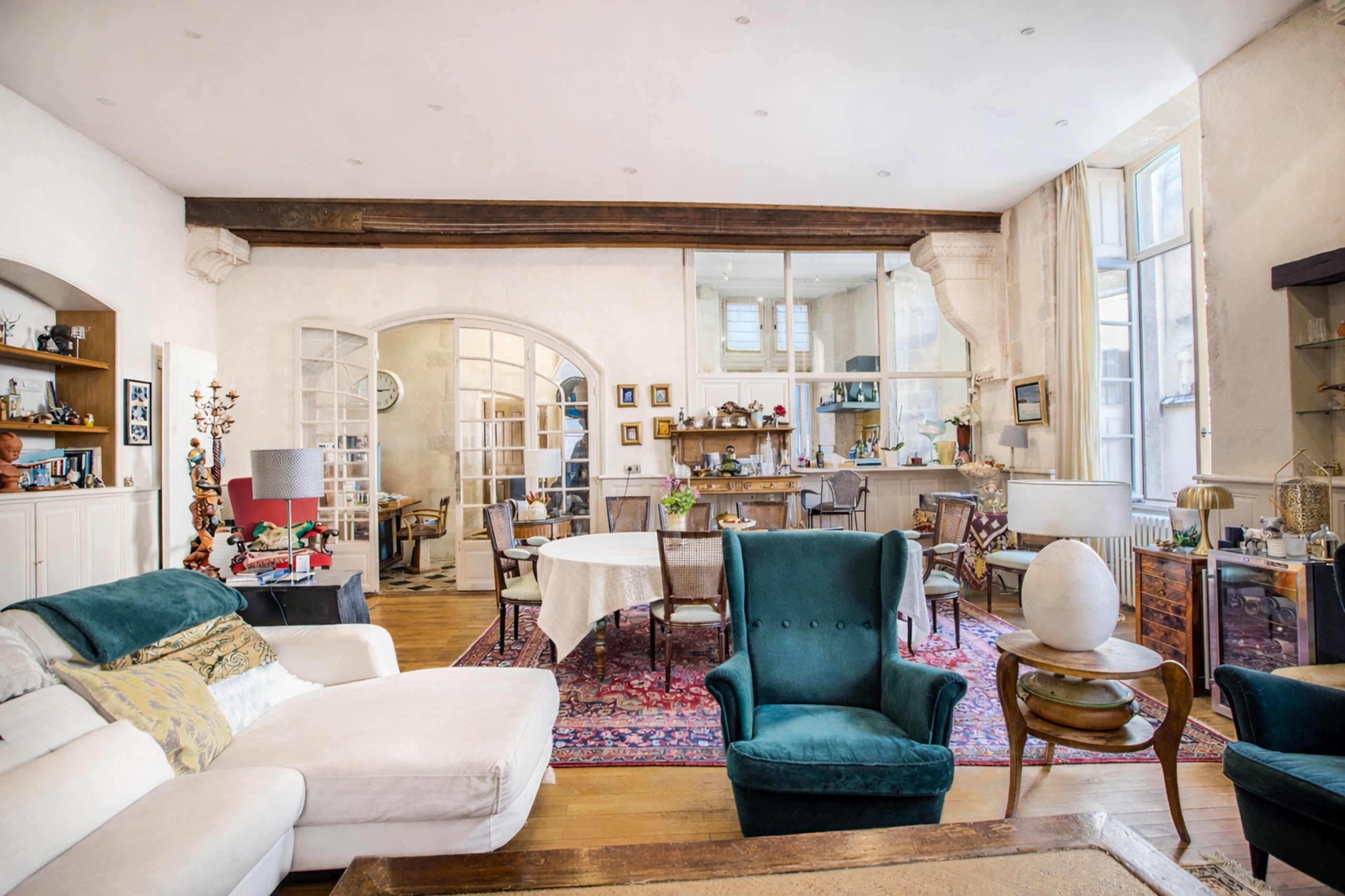  Beaune. Magnificent historic apartment overlooking an inner courtyard. - 物件實景