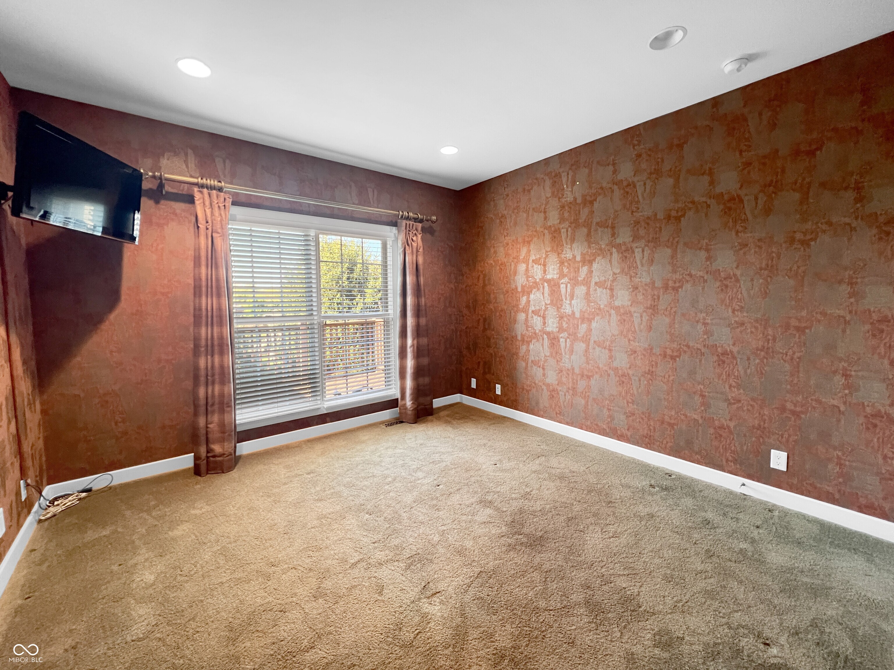 Columbus, Indiana, 47201, United States, 3 Bedrooms Bedrooms, ,3 BathroomsBathrooms,Residential,For Sale,1977125