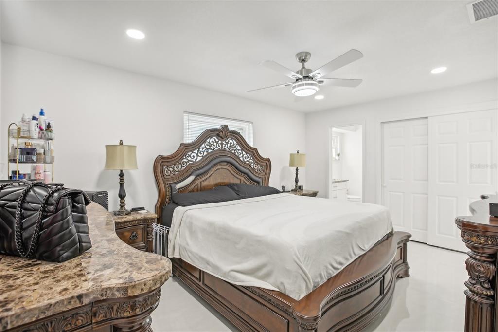 St Petersburg, Florida, 33710, United States, 3 Bedrooms Bedrooms, ,2 BathroomsBathrooms,Residential,For Sale,1849004