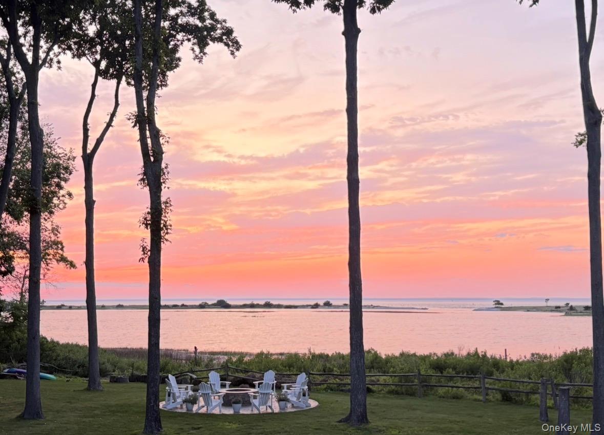 East Setauket, New York, 11733, United States, 5 Bedrooms Bedrooms, ,4 BathroomsBathrooms,Residential,For Sale,2048500
