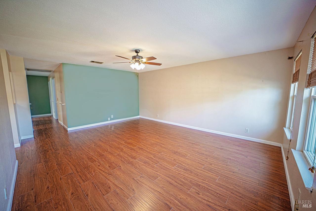 Vacaville, California, 95687, United States, 3 Bedrooms Bedrooms, ,2 BathroomsBathrooms,Residential,For Sale,1882664