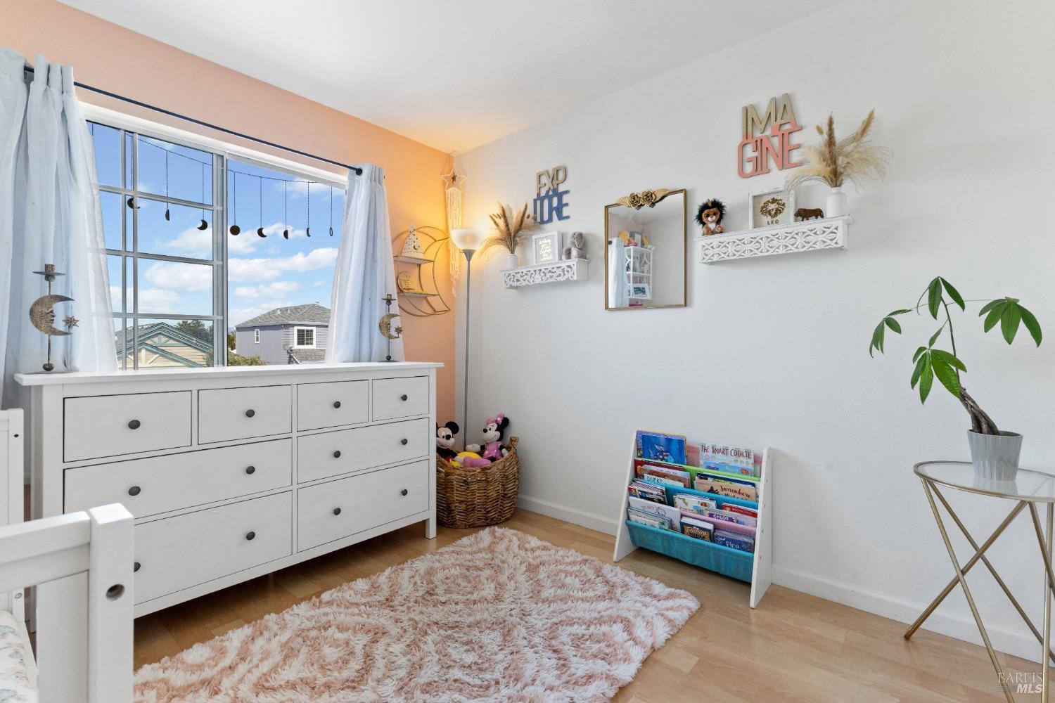 Santa Rosa, California, 95407, United States, 3 Bedrooms Bedrooms, ,3 BathroomsBathrooms,Residential,For Sale,1920914
