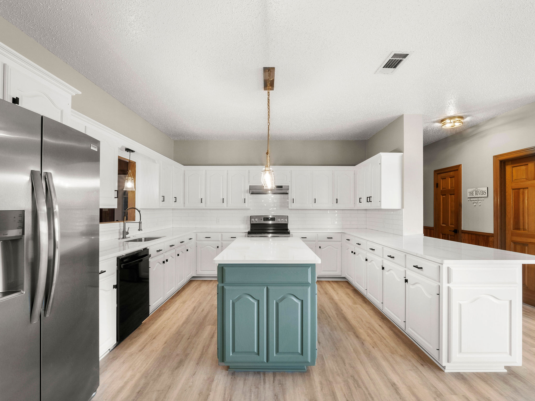 Zwolle, Louisiana, 71486, United States, 5 Bedrooms Bedrooms, ,3 BathroomsBathrooms,Residential,For Sale,1981648